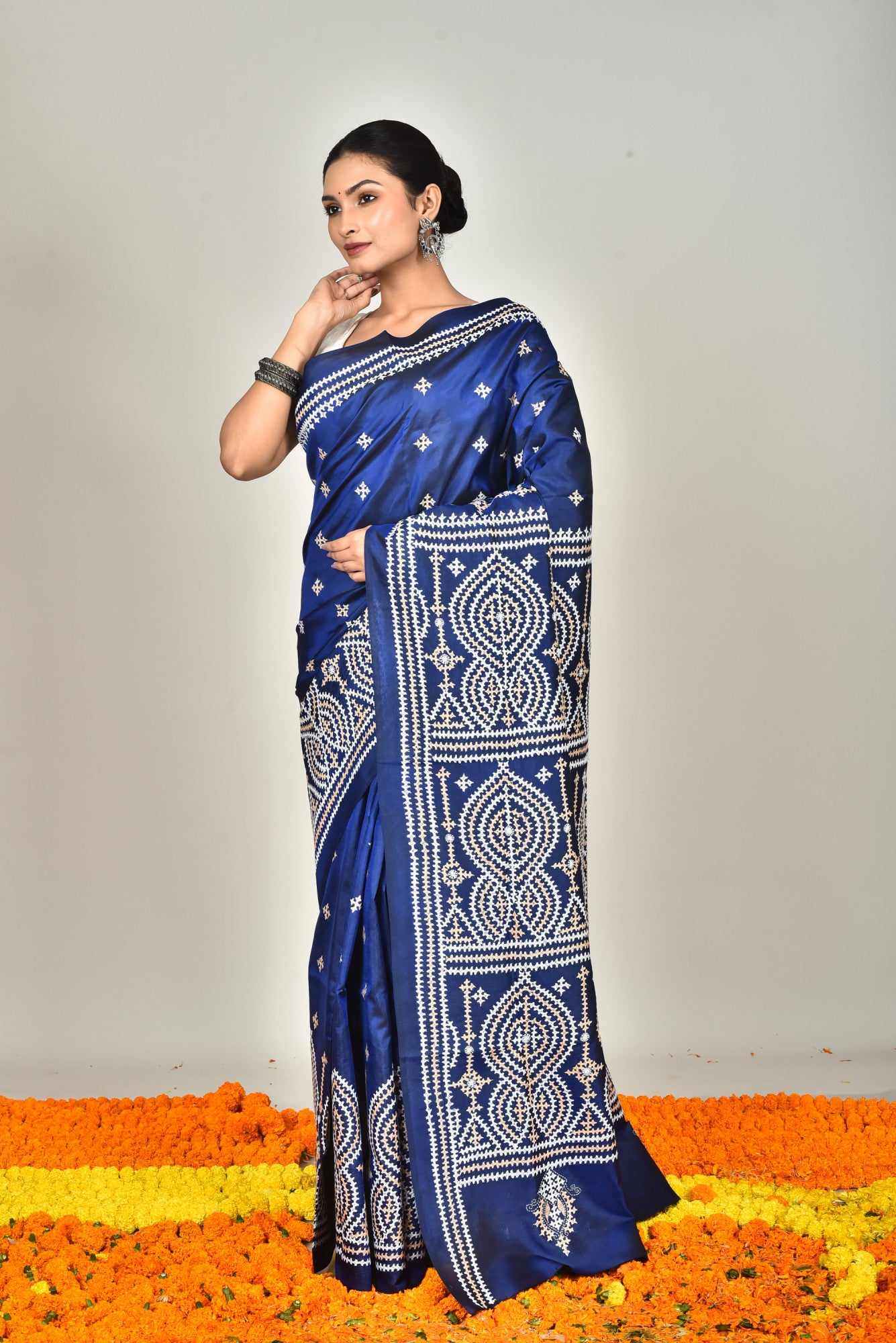 BANGALORE SILK GUJRATI STITCH SAREE Thumbnail