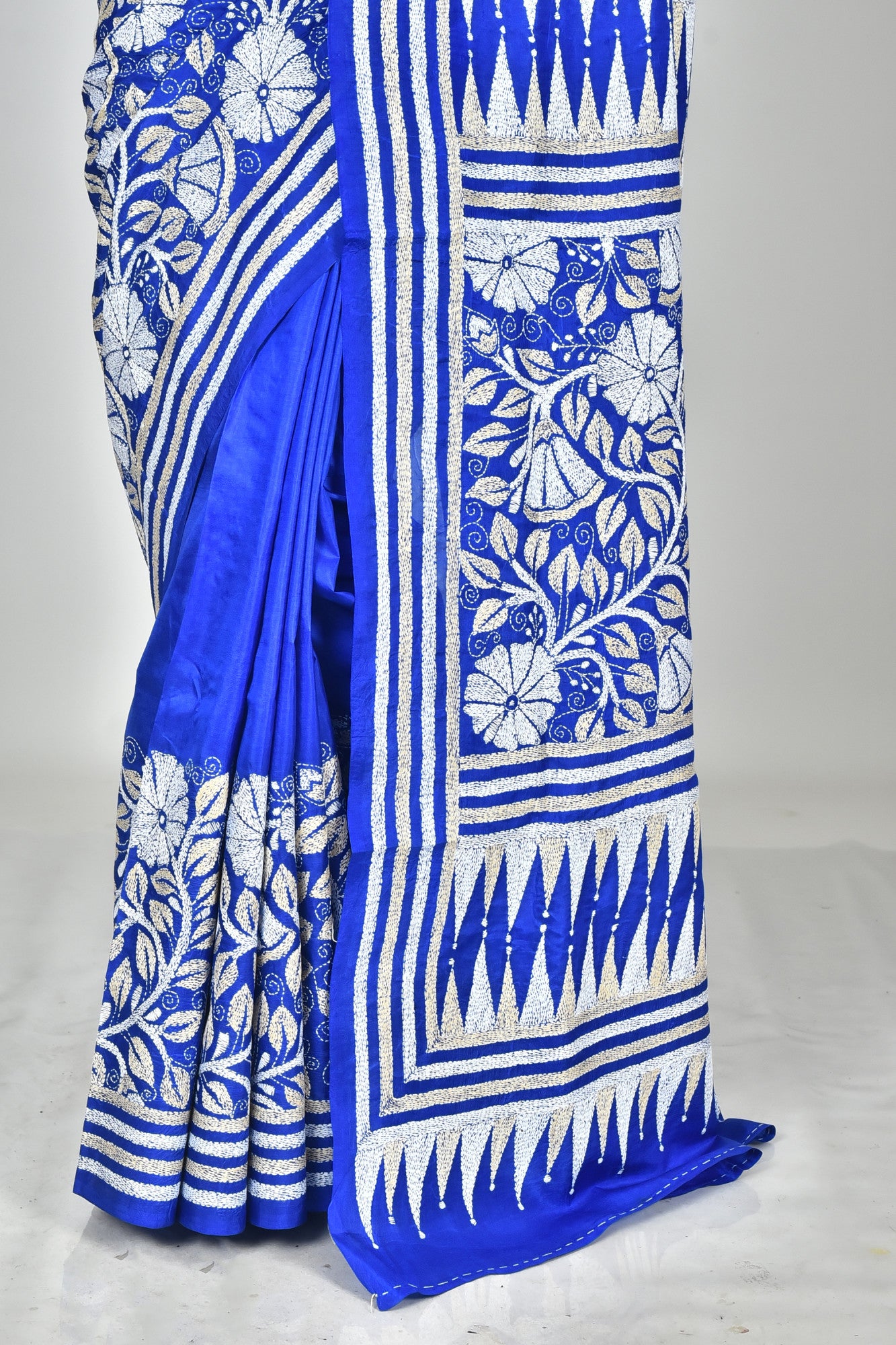 BANGALORE SILK KANTHA SAREE Thumbnail