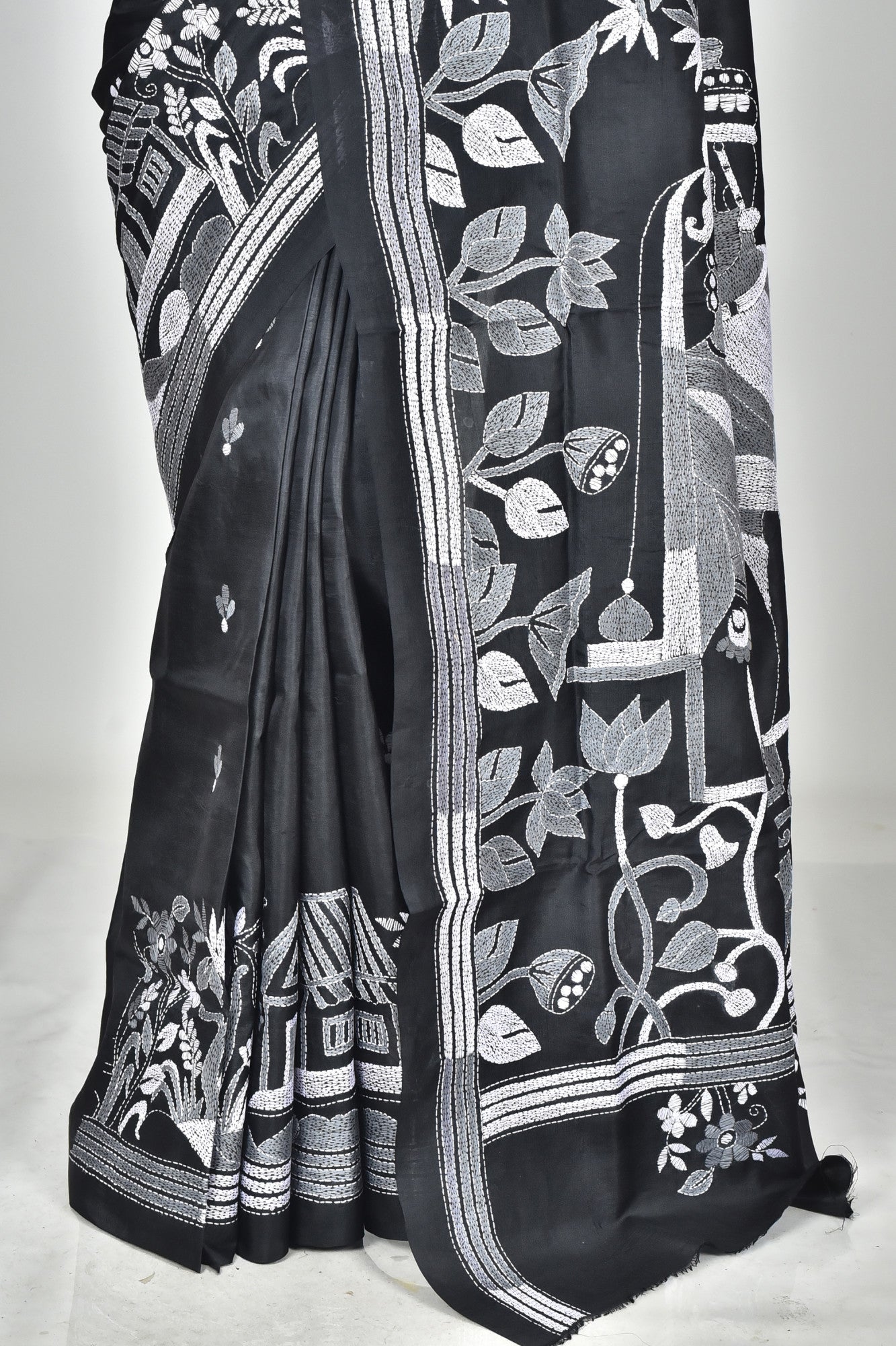BANGALORE SILK KANTHA SAREE Thumbnail