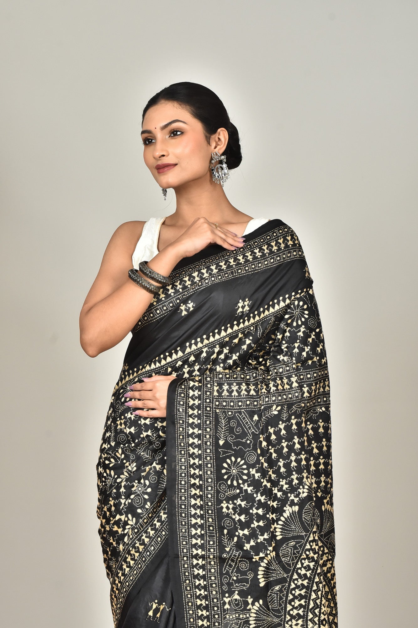 BANGALORE SILK KANTHA SAREE Thumbnail