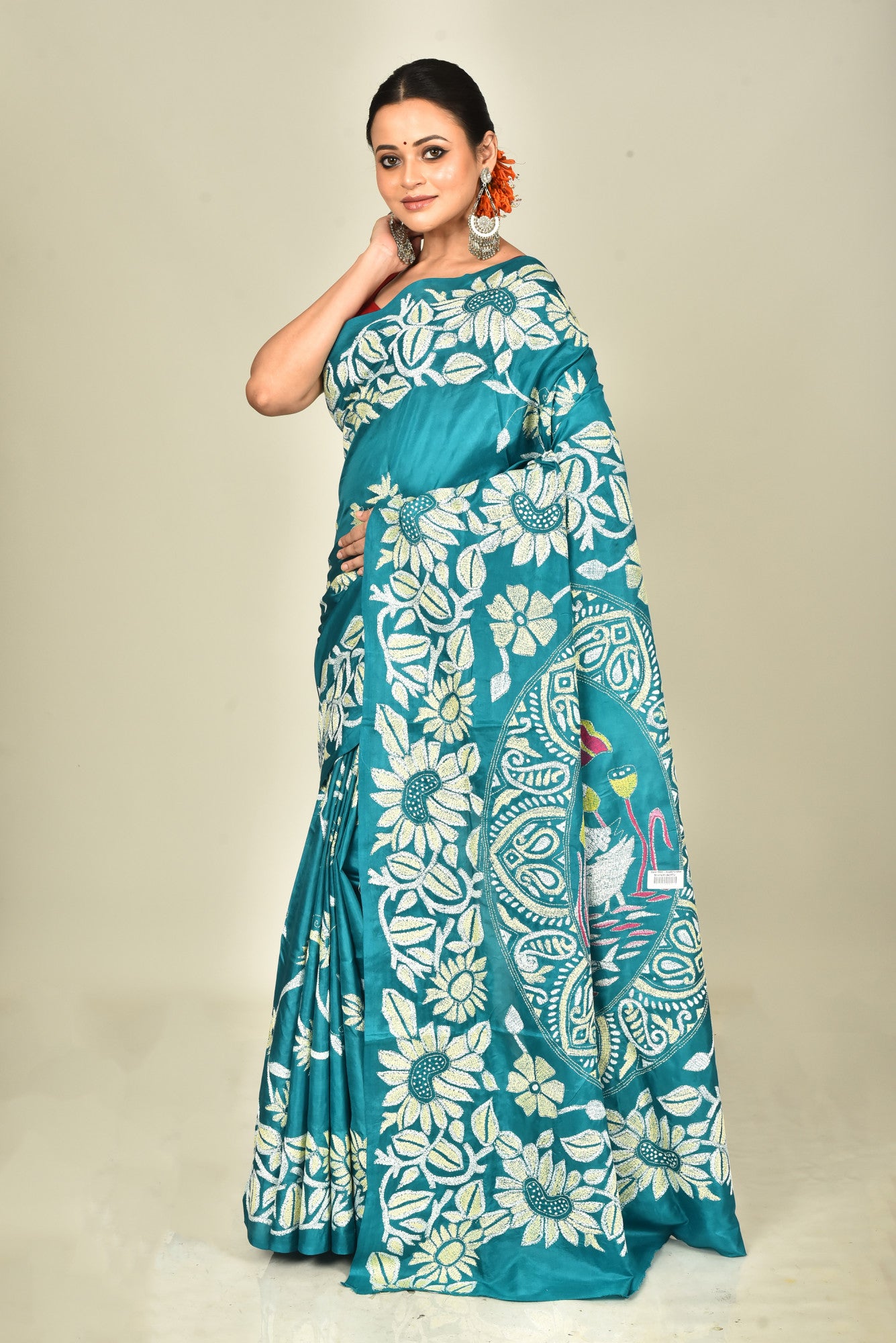 BANGALORE SILK KANTHA SAREE Thumbnail