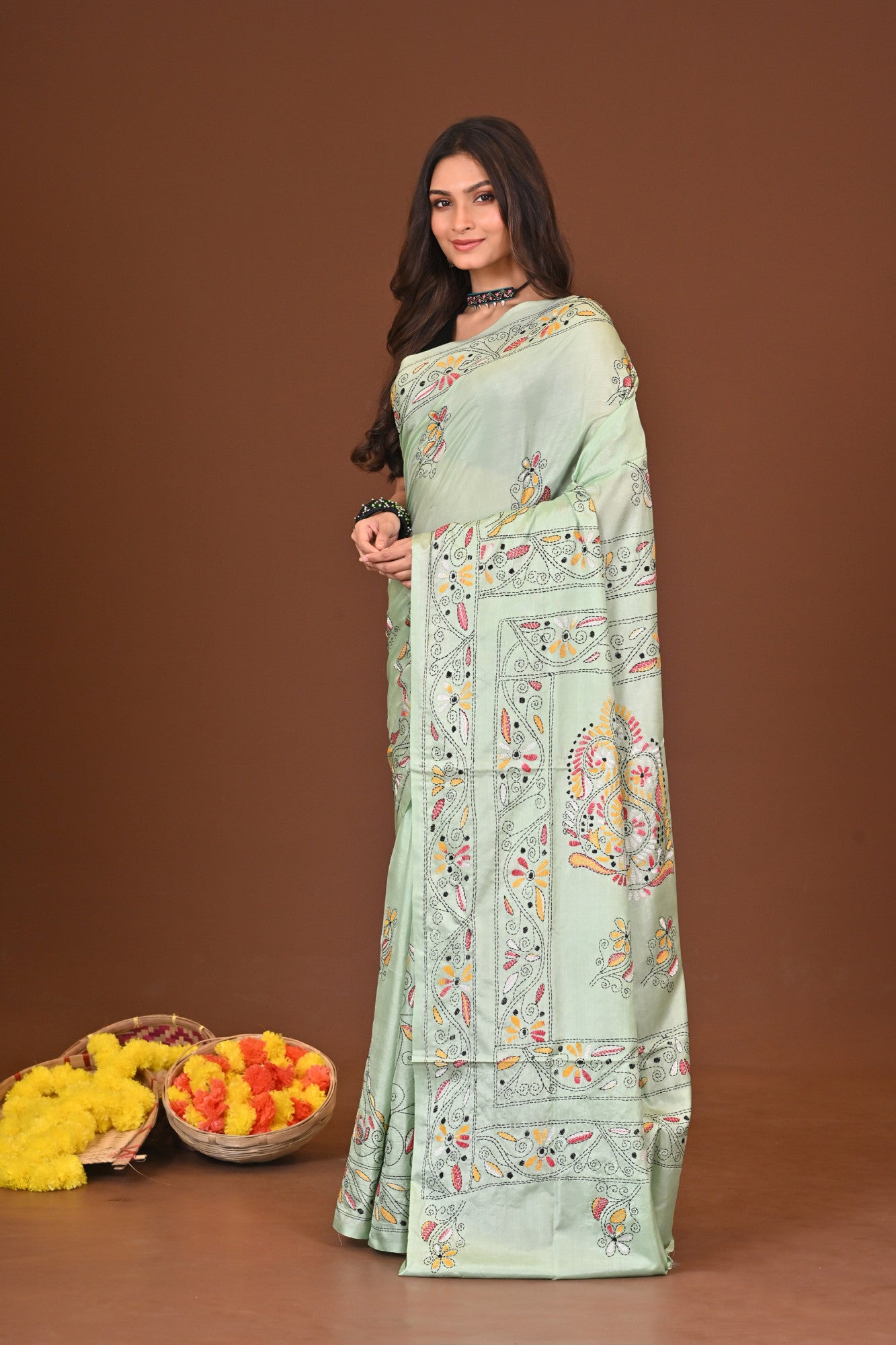 BASANTIKA BLENDED SILK KANTHA SAREE Thumbnail
