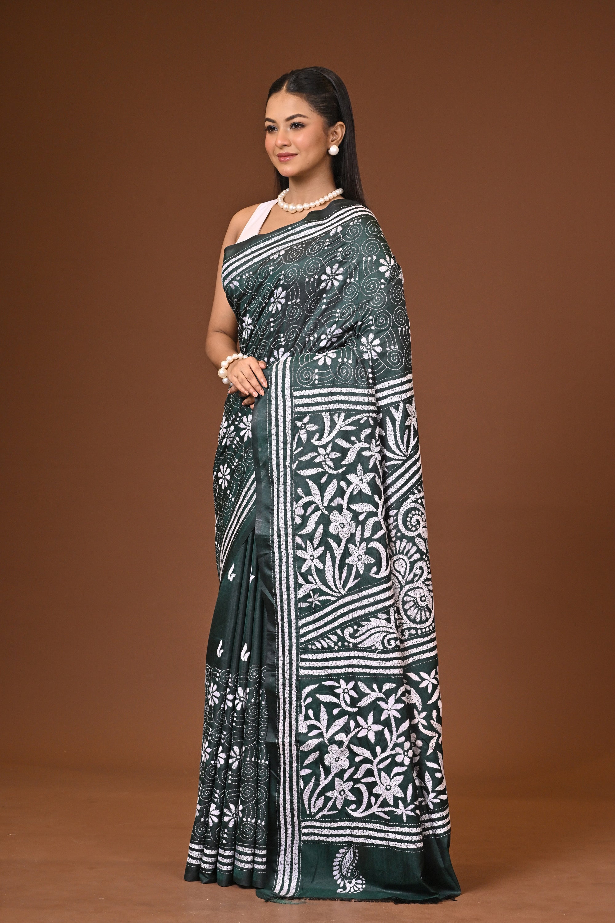Blended Silk Kantha Saree Thumbnail