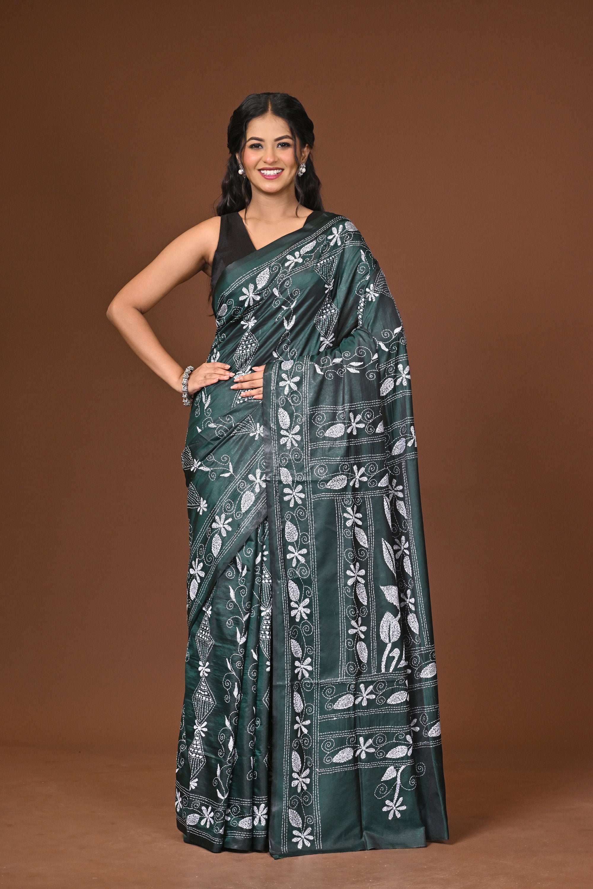 Blended Silk Kantha Stitch Saree Green Thumbnail