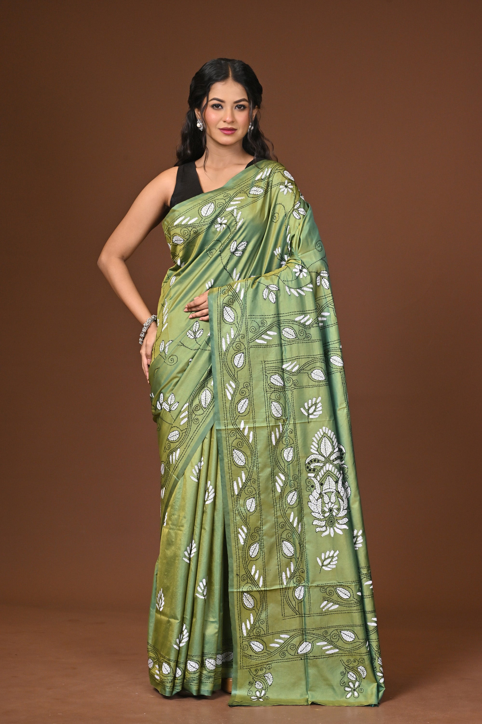 Blended Silk Kantha Stitch Saree Green Thumbnail