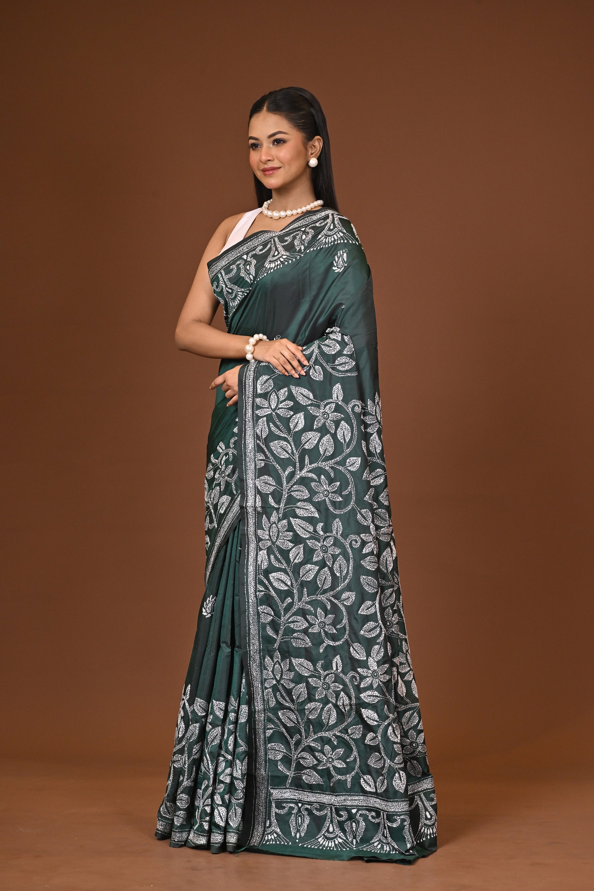 Blended Silk Kantha Stitch Saree Green Thumbnail