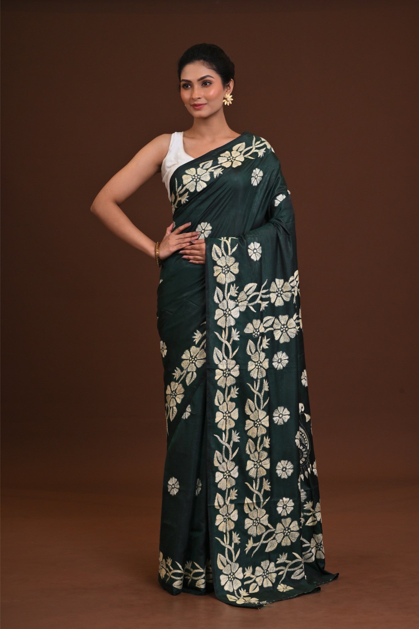 Blended Silk Kantha Stitch Saree Green Thumbnail