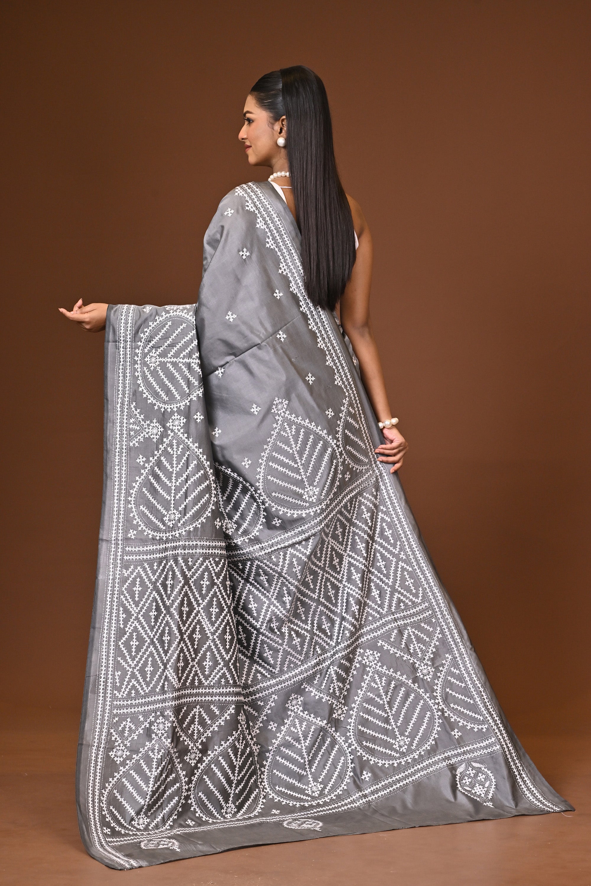 Blended Silk Kantha Stitch Saree Grey Thumbnail