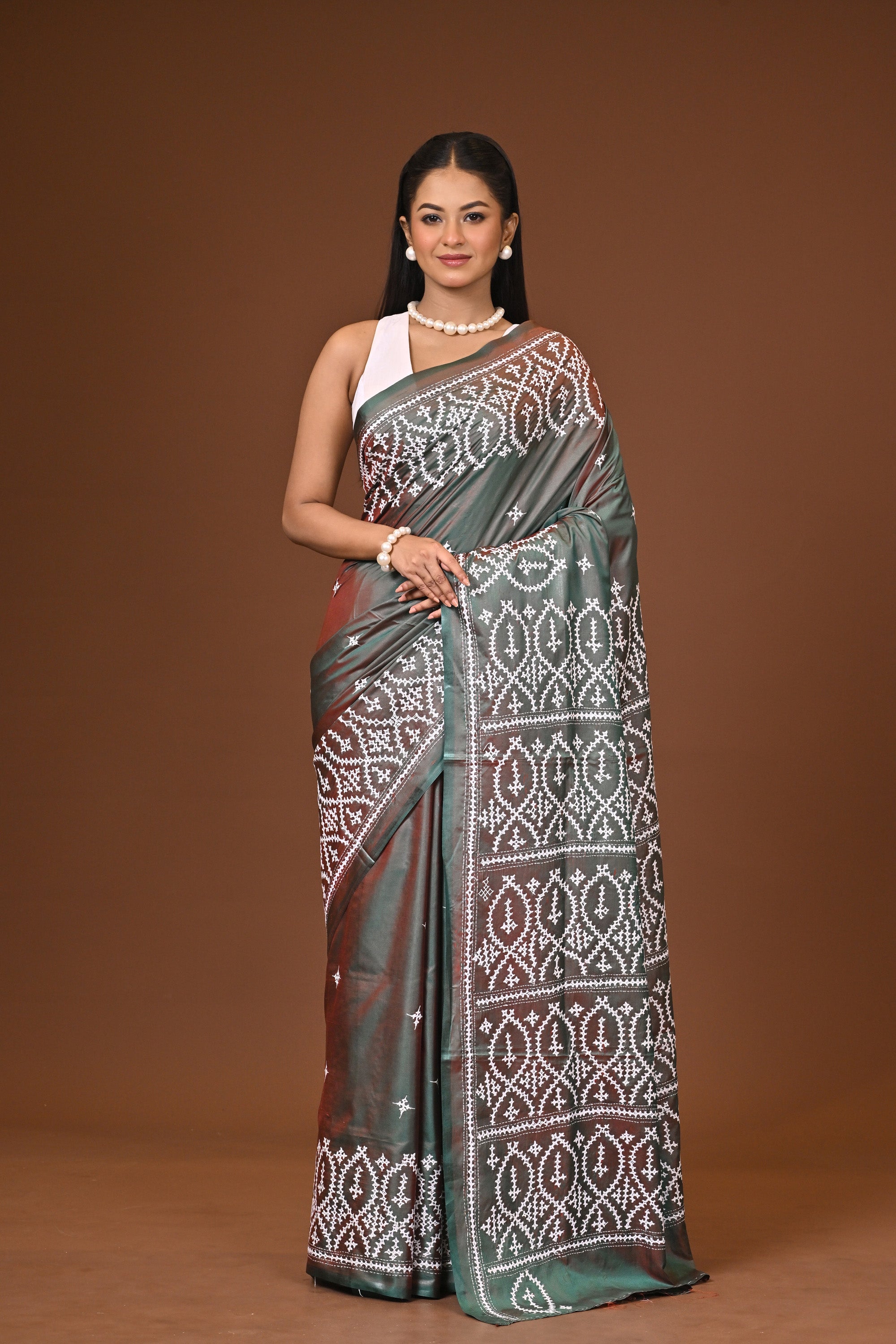 Blended Silk Kantha Stitch Saree Velvet Green