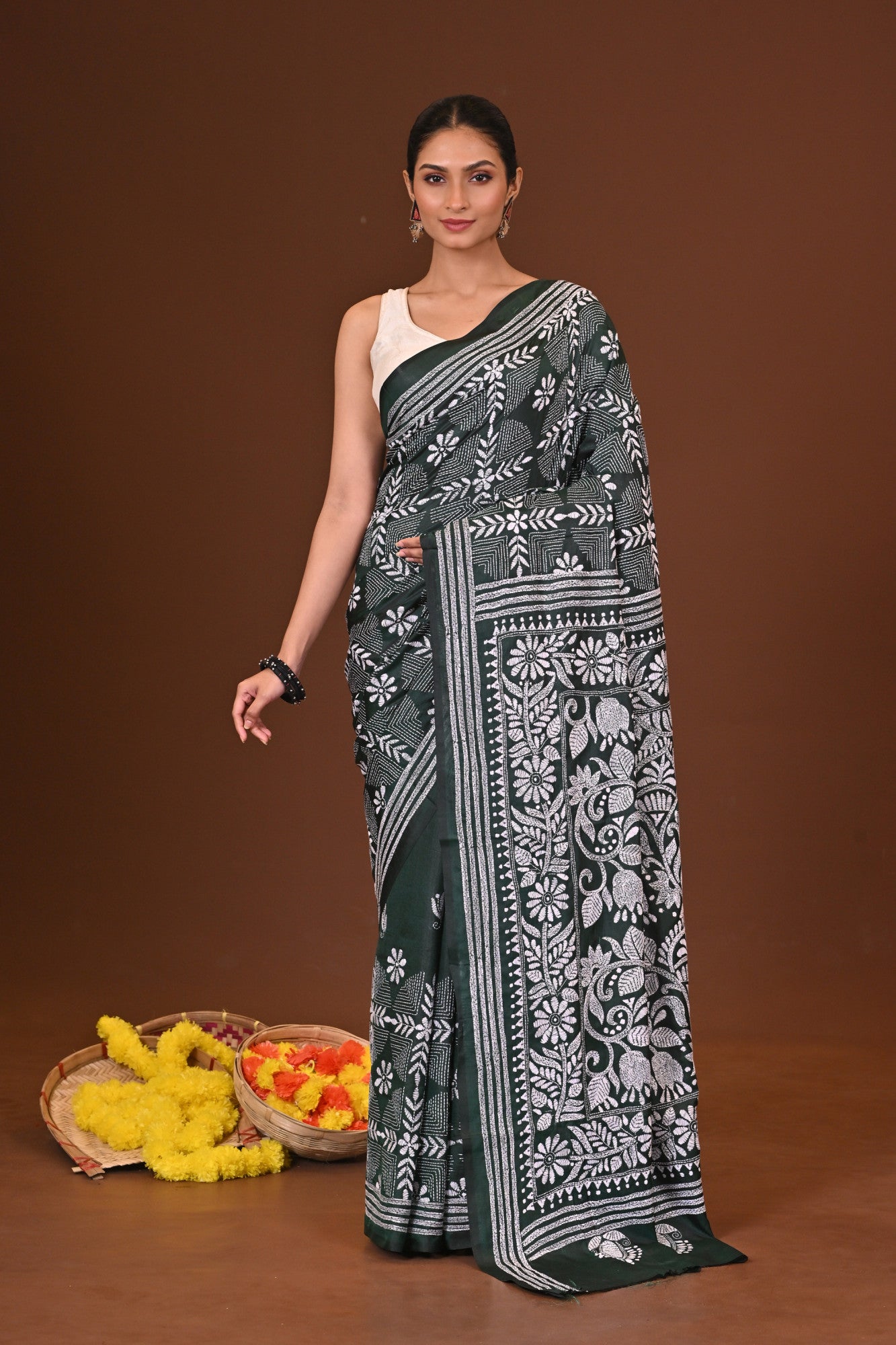BONOLATA Blended Silk Kantha Stitch Saree Bottle Green