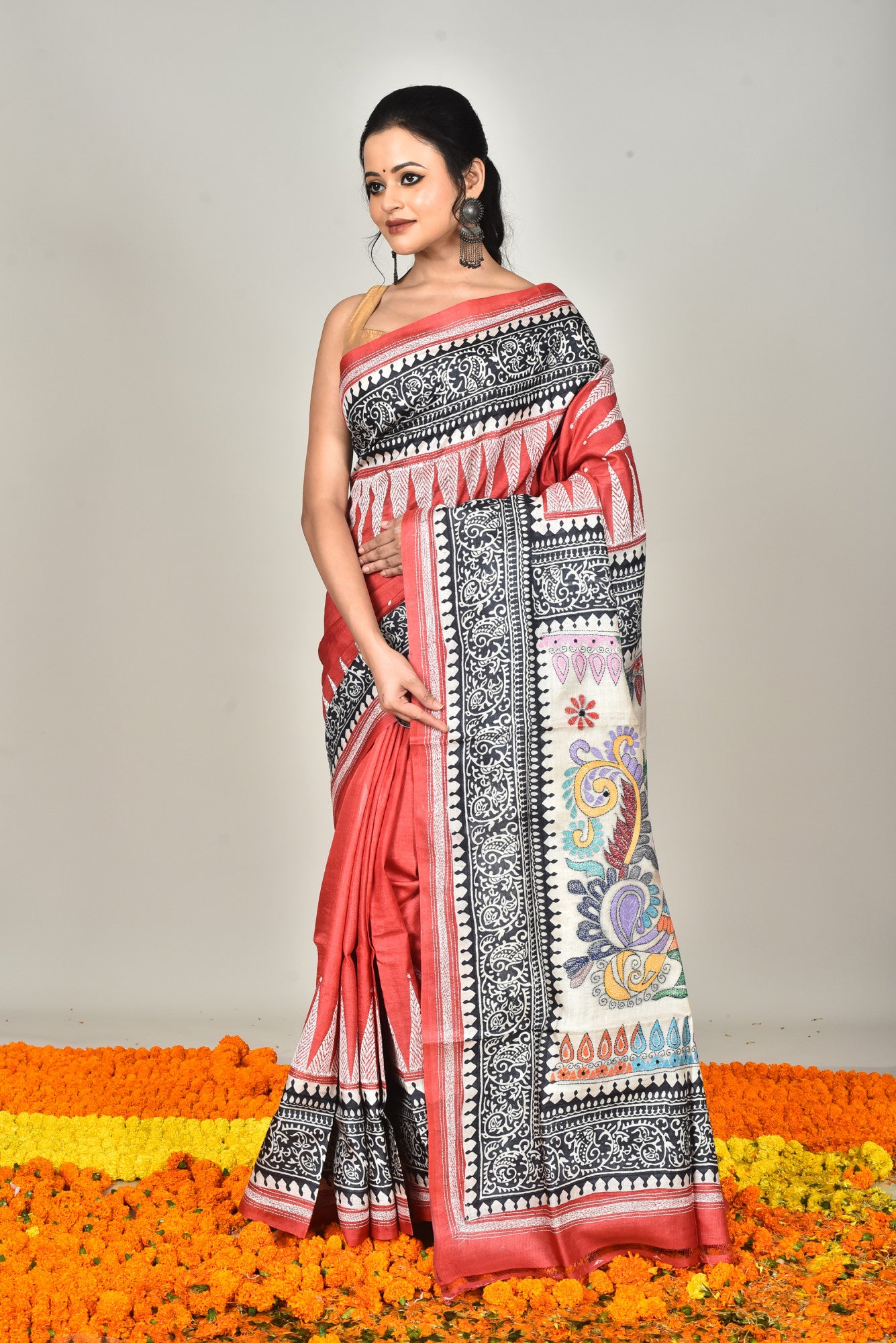 GACHI SILK DIY KANTHA SAREE Thumbnail