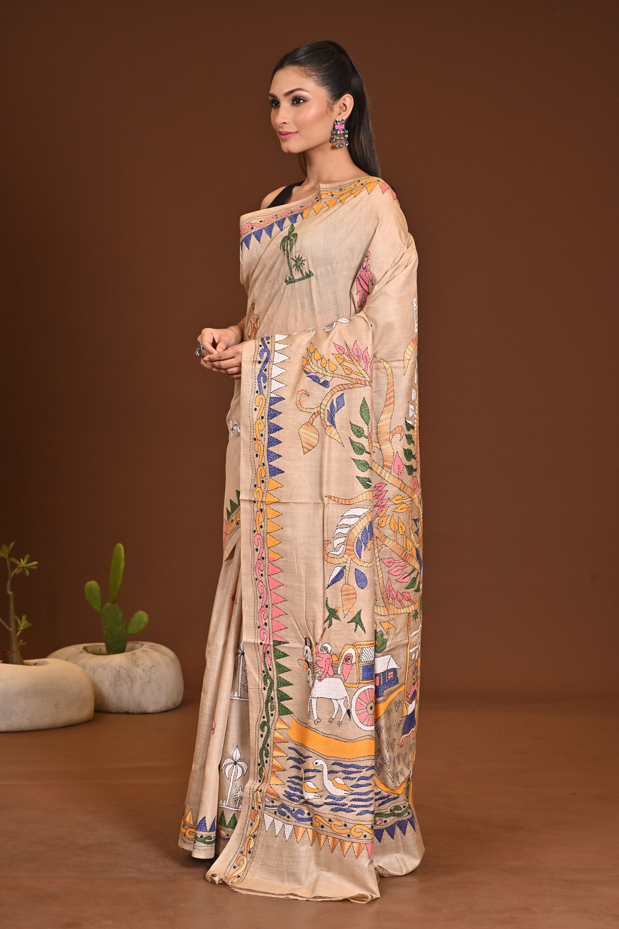 Gachi Silk Hand Embroidered Kantha Saree Beige Thumbnail