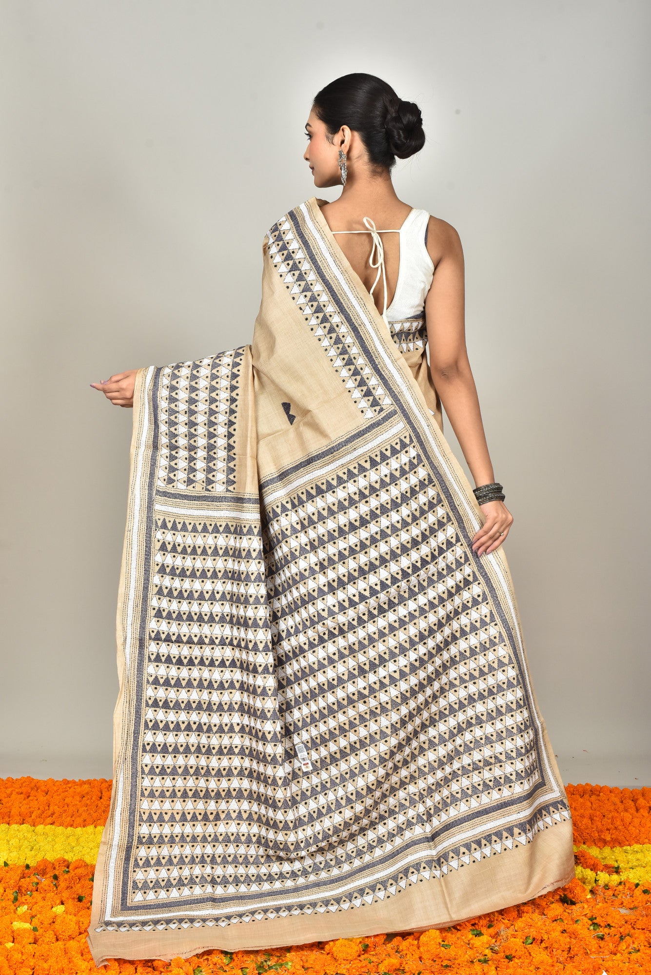 GACHI SILK KANTHA SAREE Thumbnail