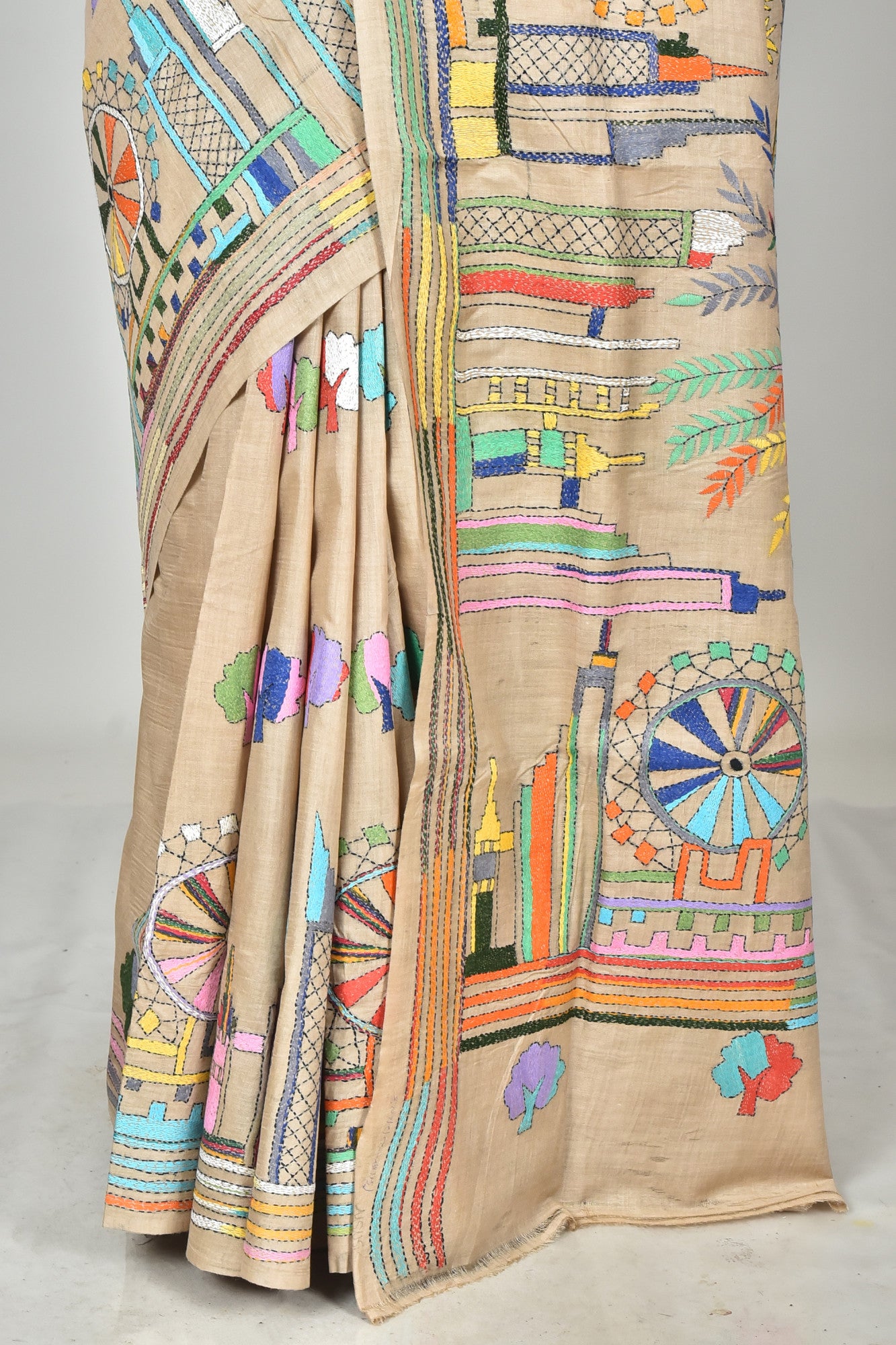 GACHI TUSSAR SILK KANTHA SAREE Thumbnail