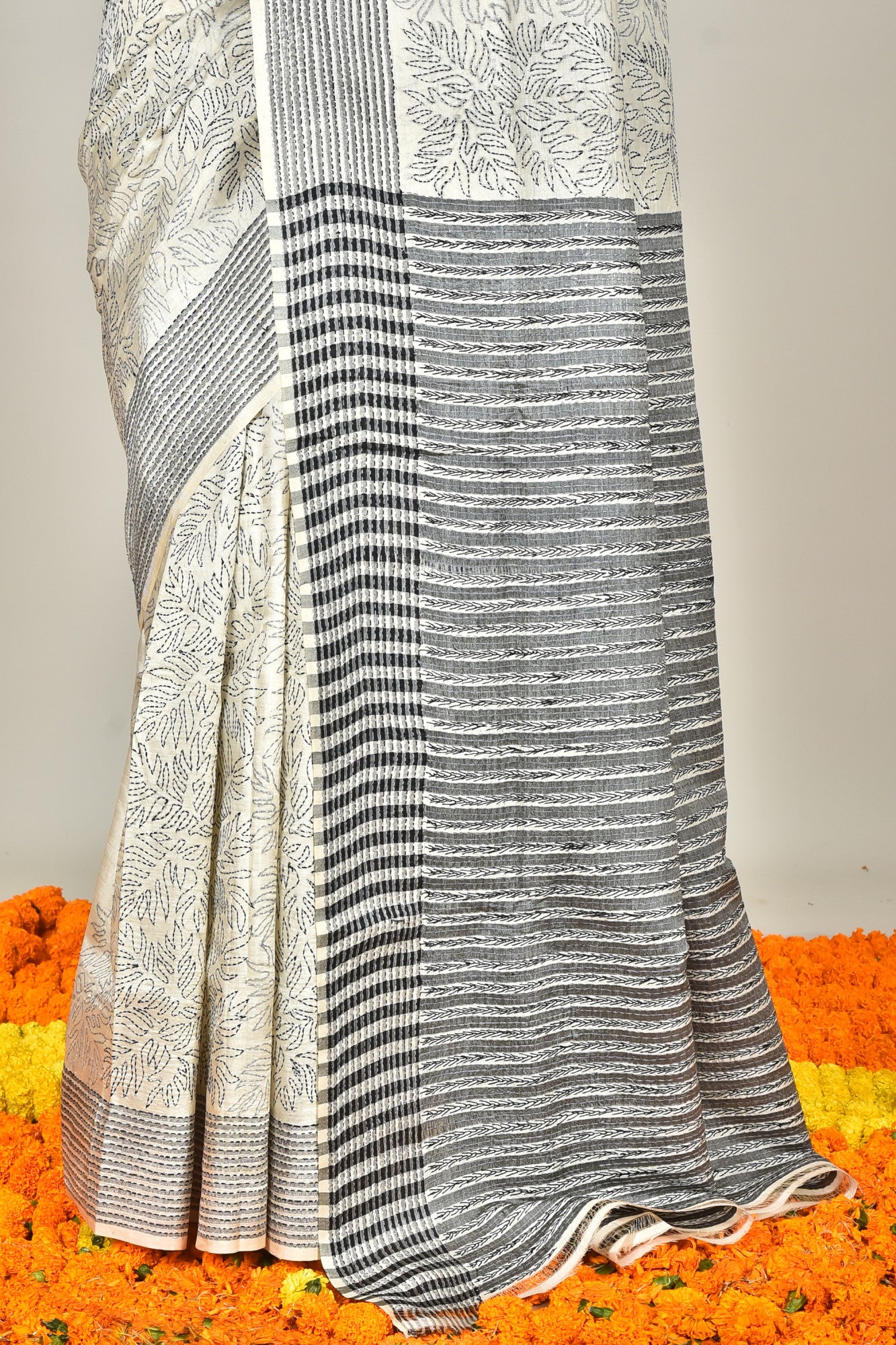 JALCHURI SILK KANTHA SAREE Thumbnail