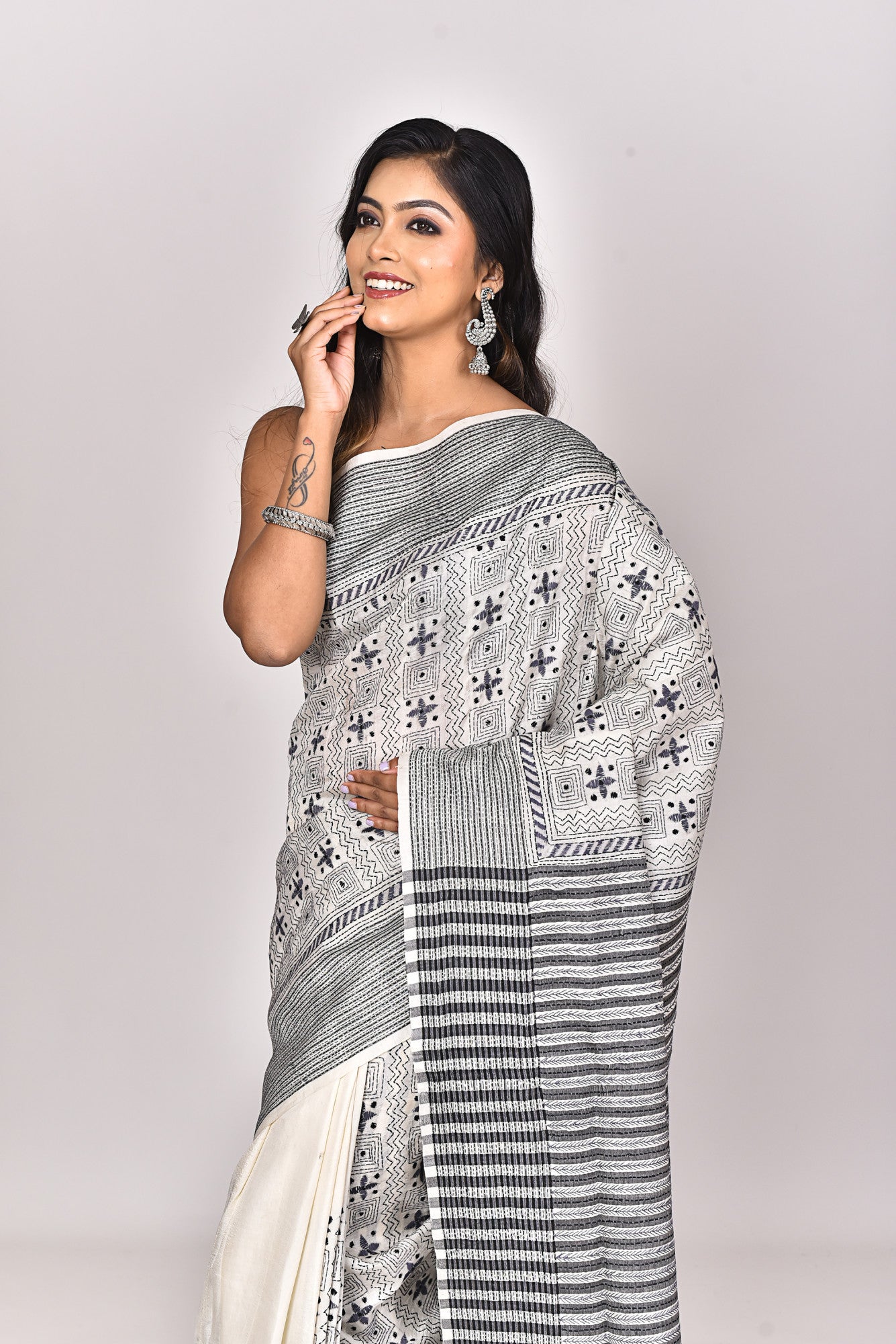 JALCHURI SILK KANTHA SAREE Thumbnail