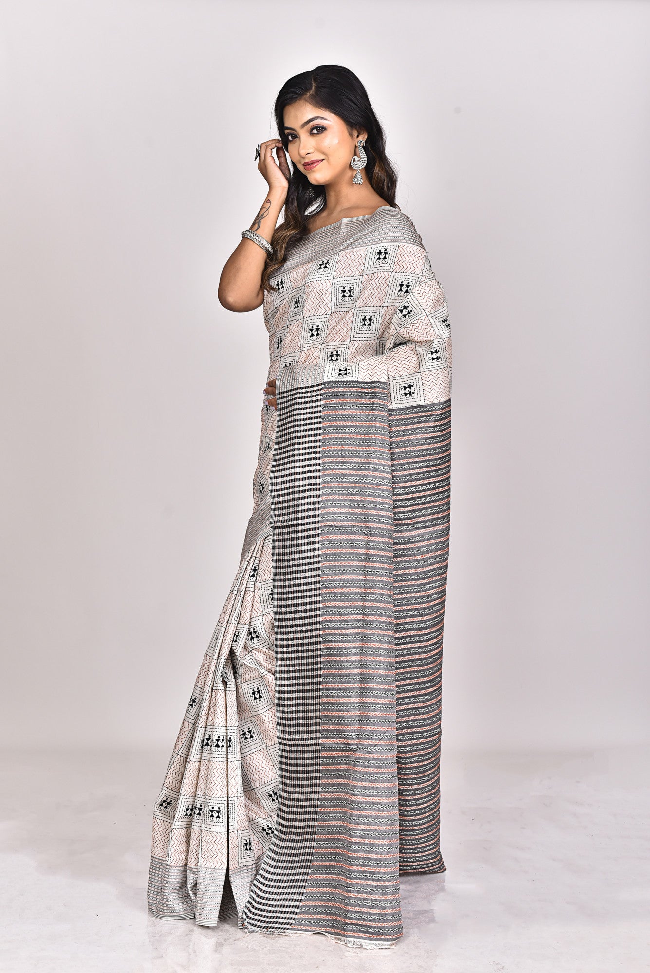 JALCHURI SILK KANTHA SAREE Thumbnail