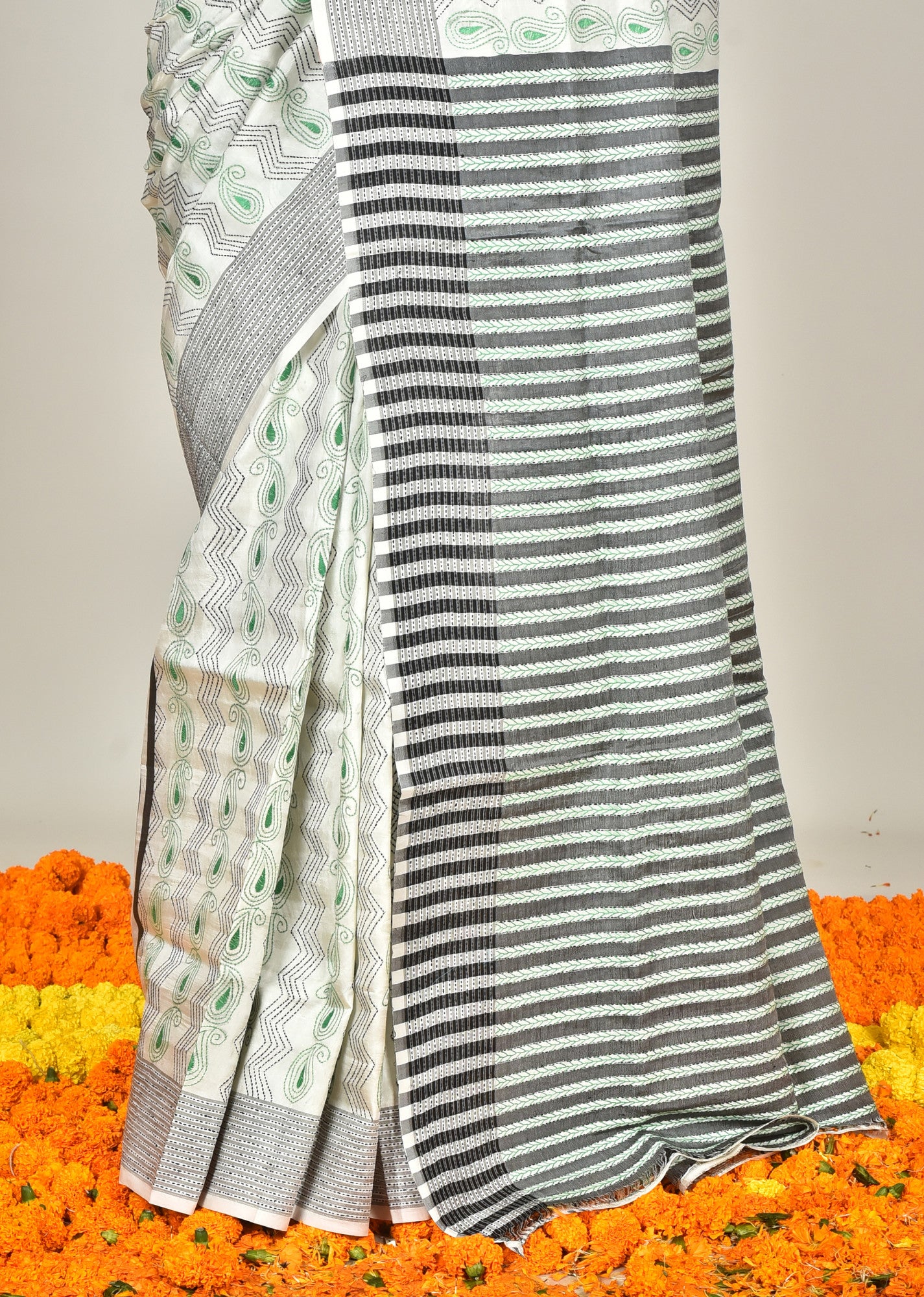 JALCHURI VORAT SILK KANTHA SAREE Thumbnail