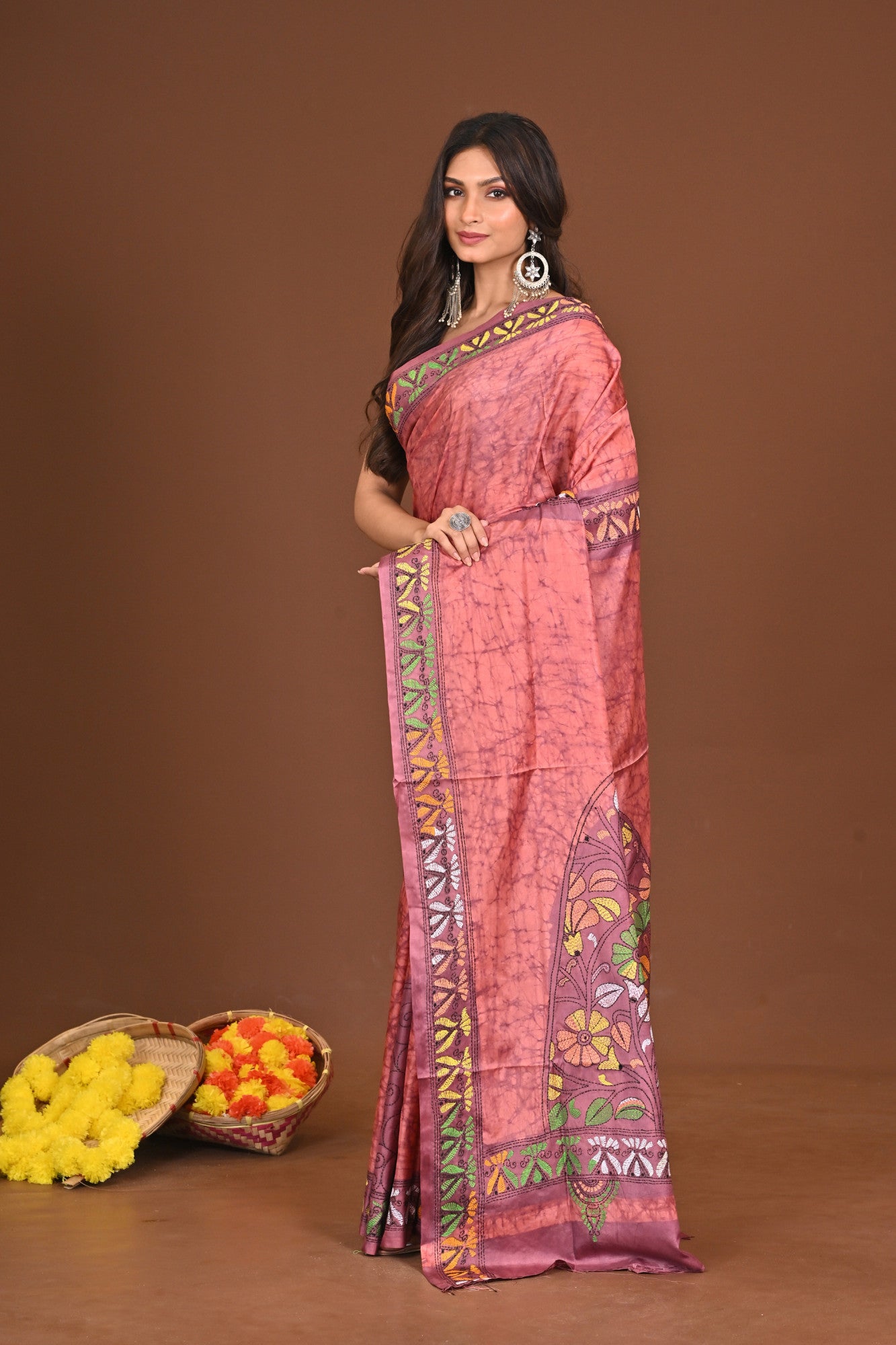 KOMOLAKUMUDINI BLENDED SILK KANTHA SAREE Thumbnail