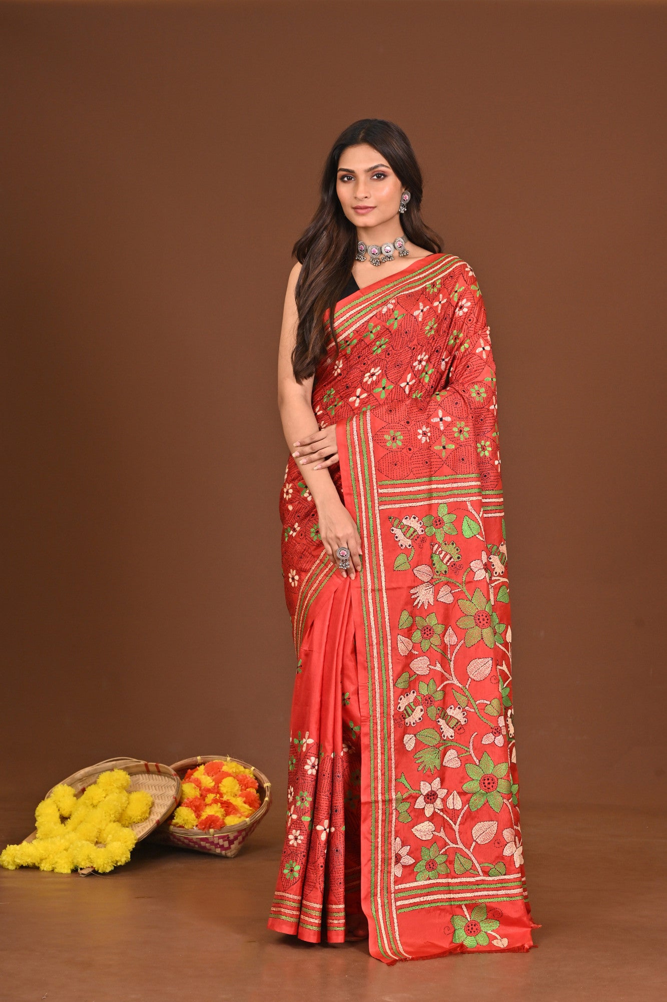 MAHISHASURAMARDINI BLENDED SILK KANTHA SAREE Thumbnail