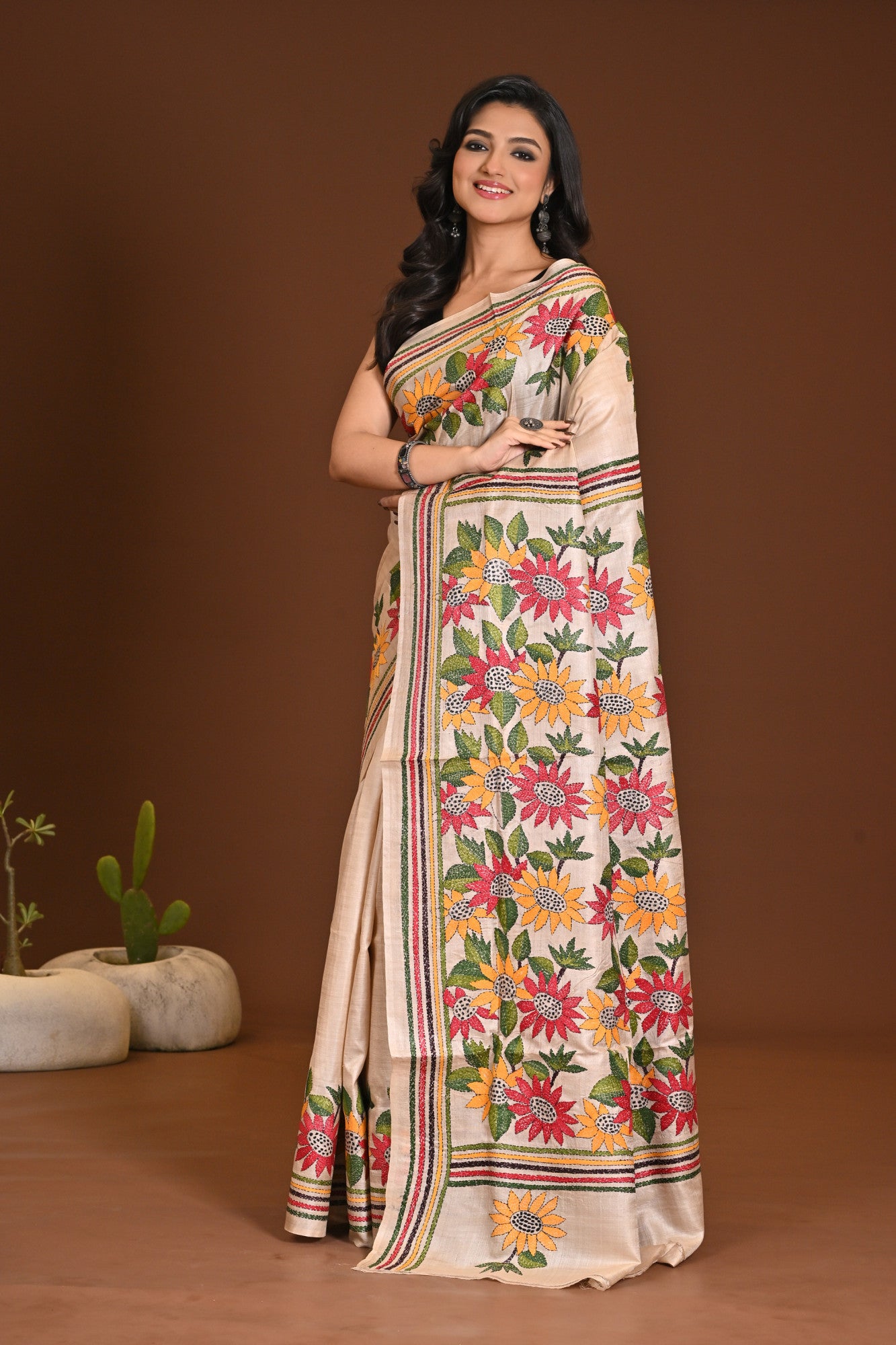 PURE SILK KANTHA SAREE Thumbnail
