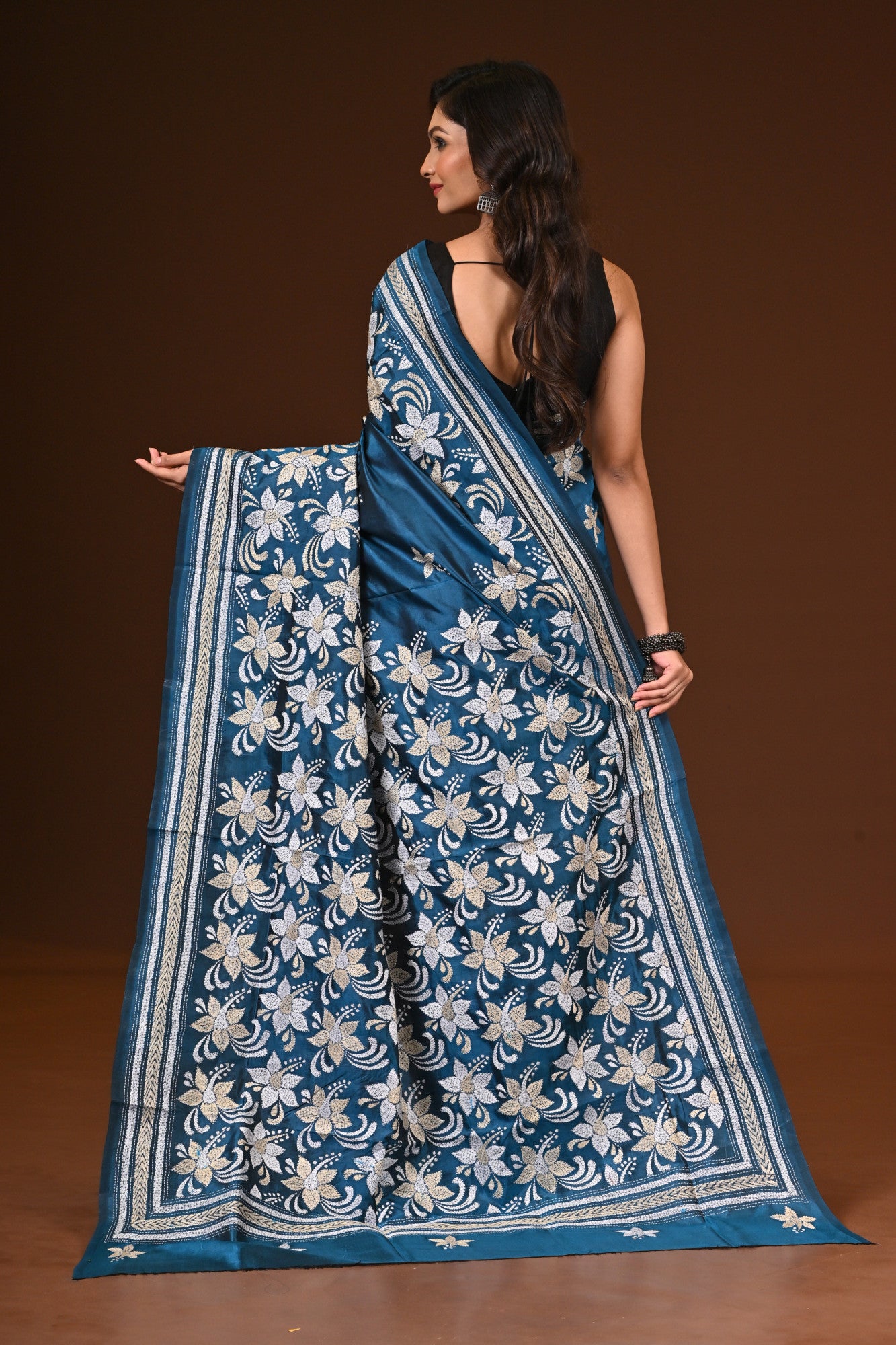 PURE SILK KANTHA SAREE Thumbnail