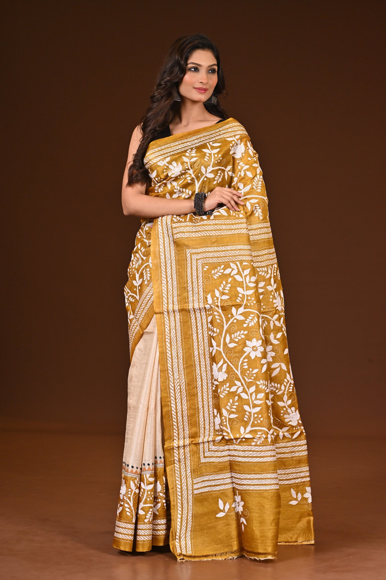 PURE SILK KANTHA SAREE Thumbnail