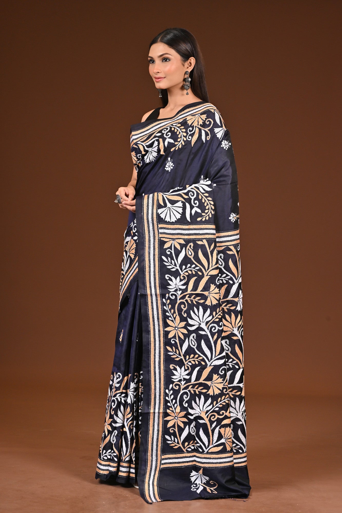 PURE  SILK KANTHA SAREE Thumbnail