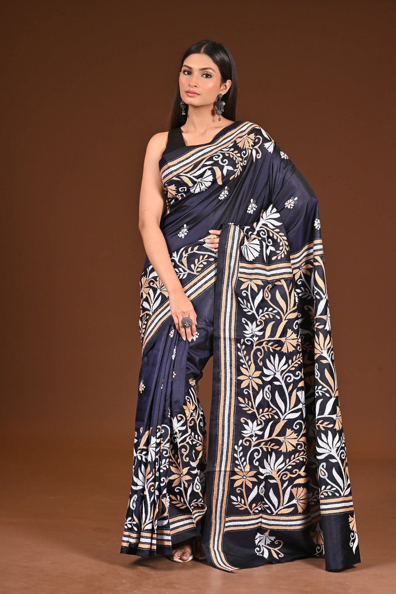PURE  SILK KANTHA SAREE Thumbnail