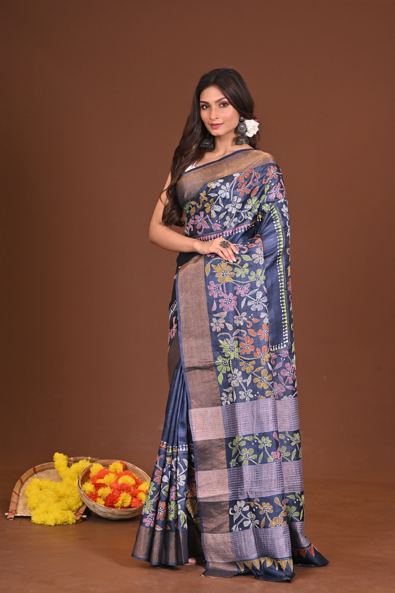 RATRINEELKOTHA JARI TUSSAR DIY KANTHA SAREE Thumbnail