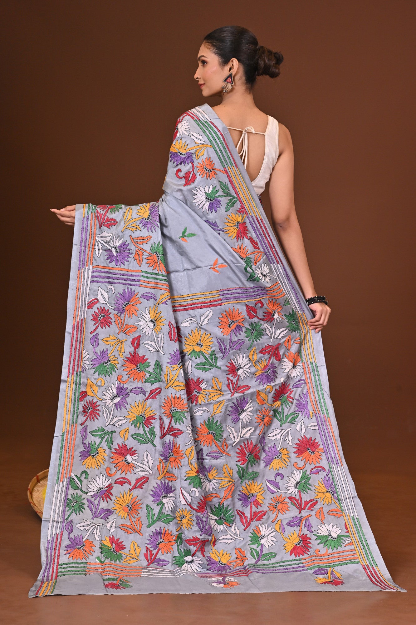 SUBHRANGI BLENDED SILK KANTHA SAREE Thumbnail