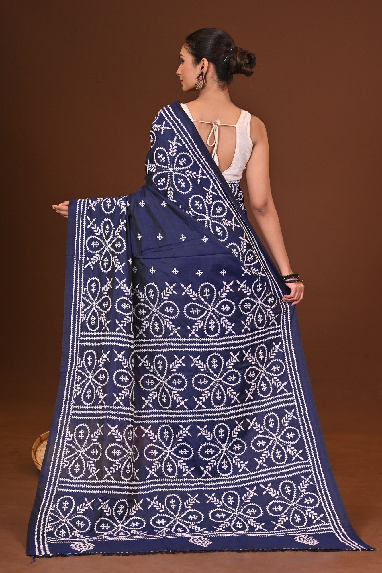 SWAPNALI BLENDED SILK KANTHA SAREE Thumbnail