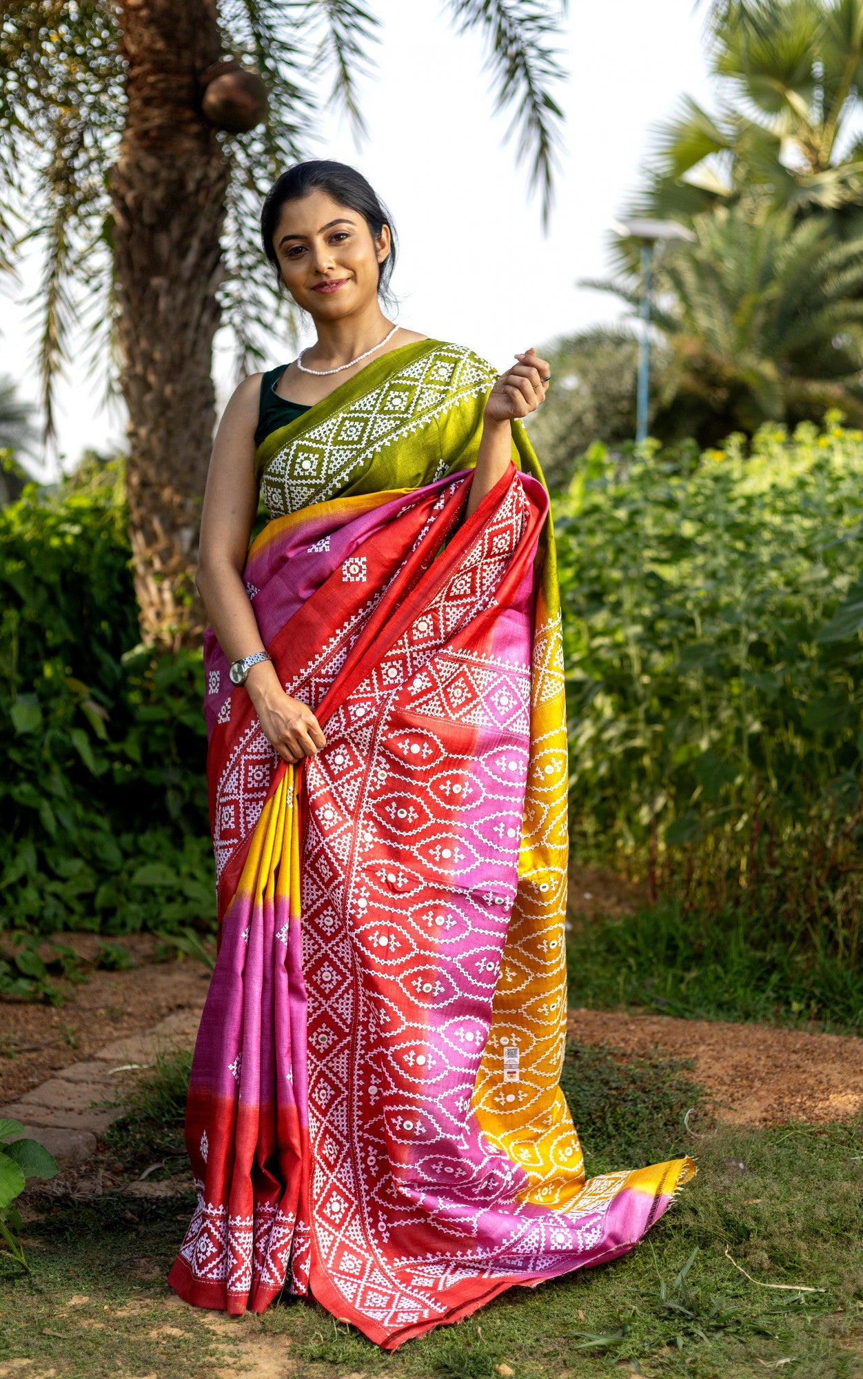 Tussar Dye Gujrati Stitch Kantha Saree Thumbnail
