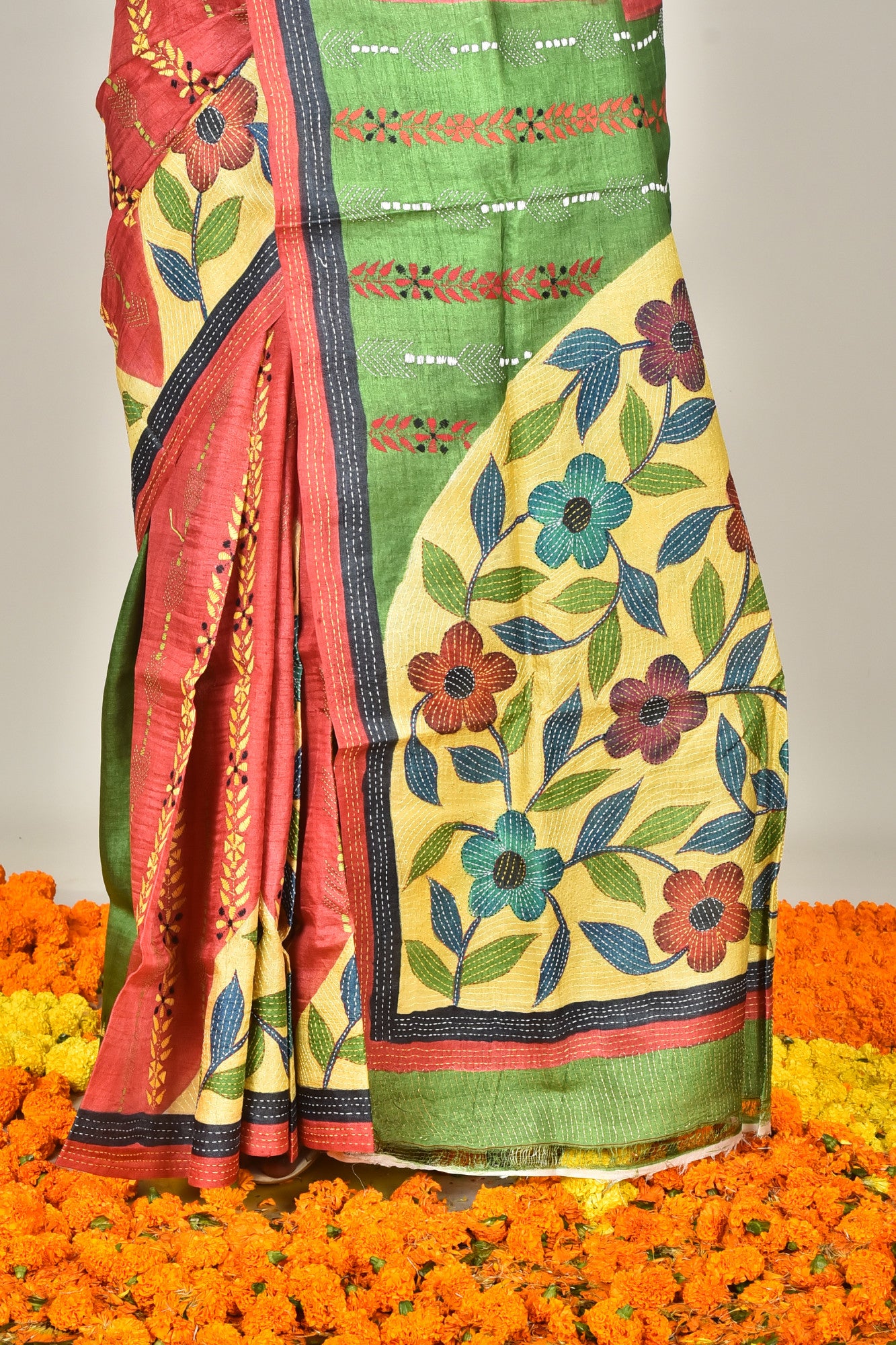 Tussar Hand Print Kantha Saree Multicolor Thumbnail