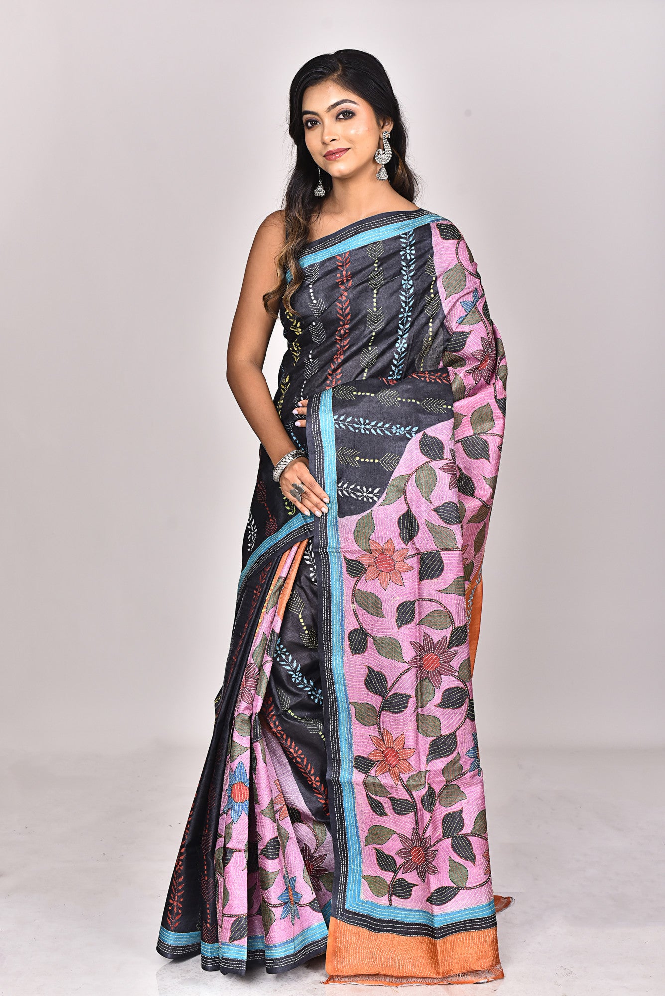 TUSSAR HANDPRINT KANTHA SAREE Thumbnail