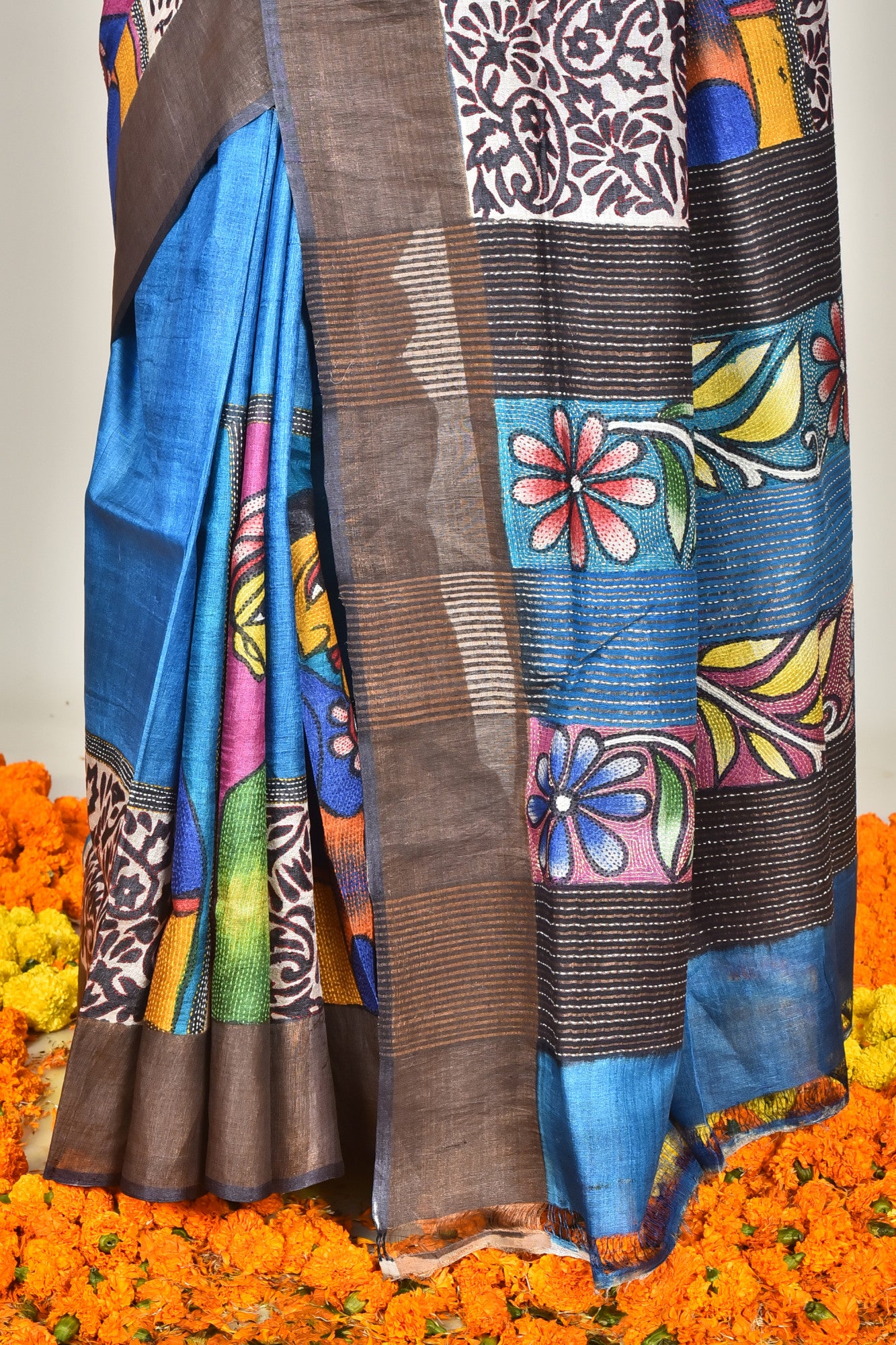 TUSSAR HANDPRINT SAREE Thumbnail
