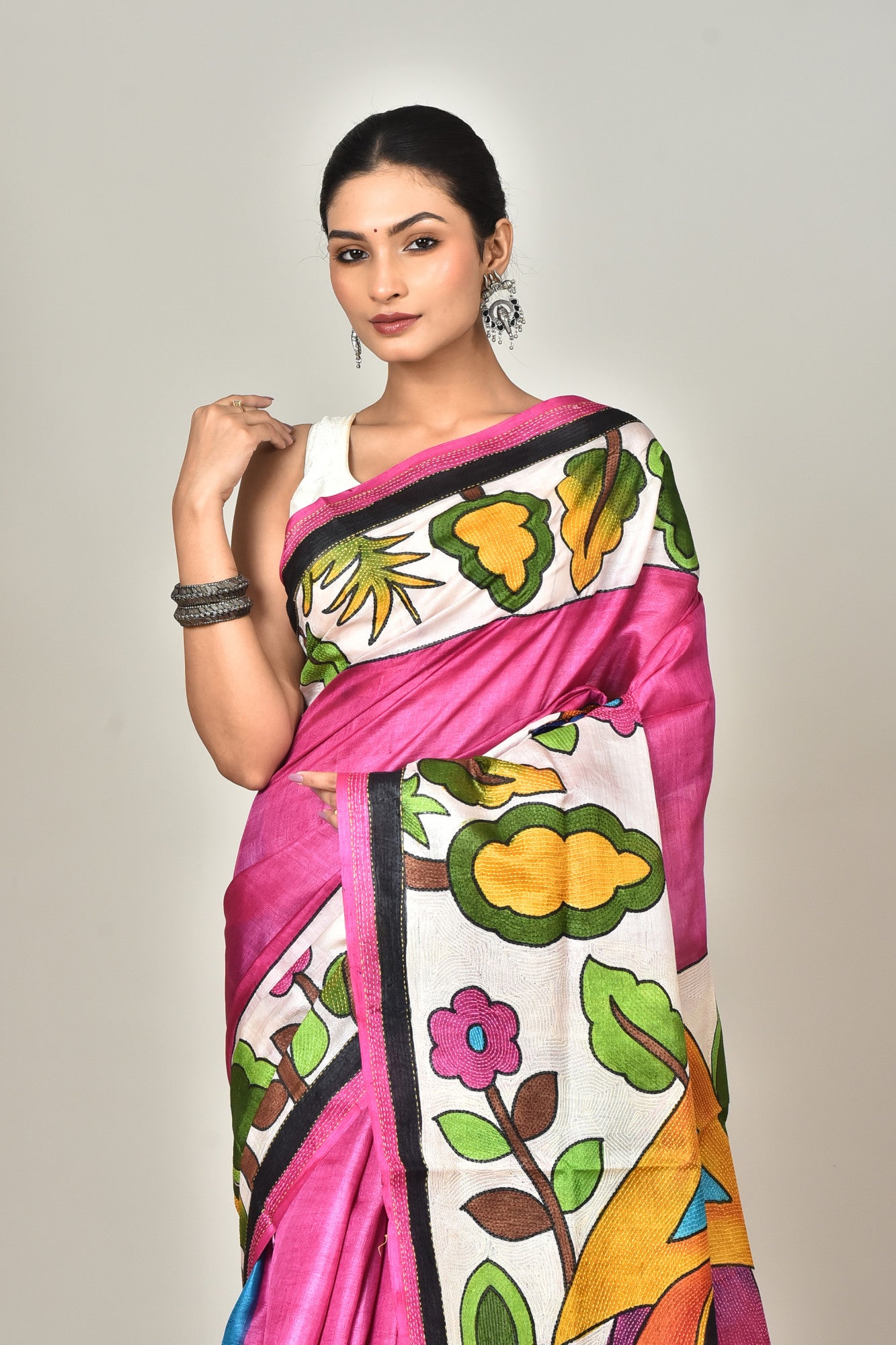 TUSSAR HANDPRINT SAREE Thumbnail
