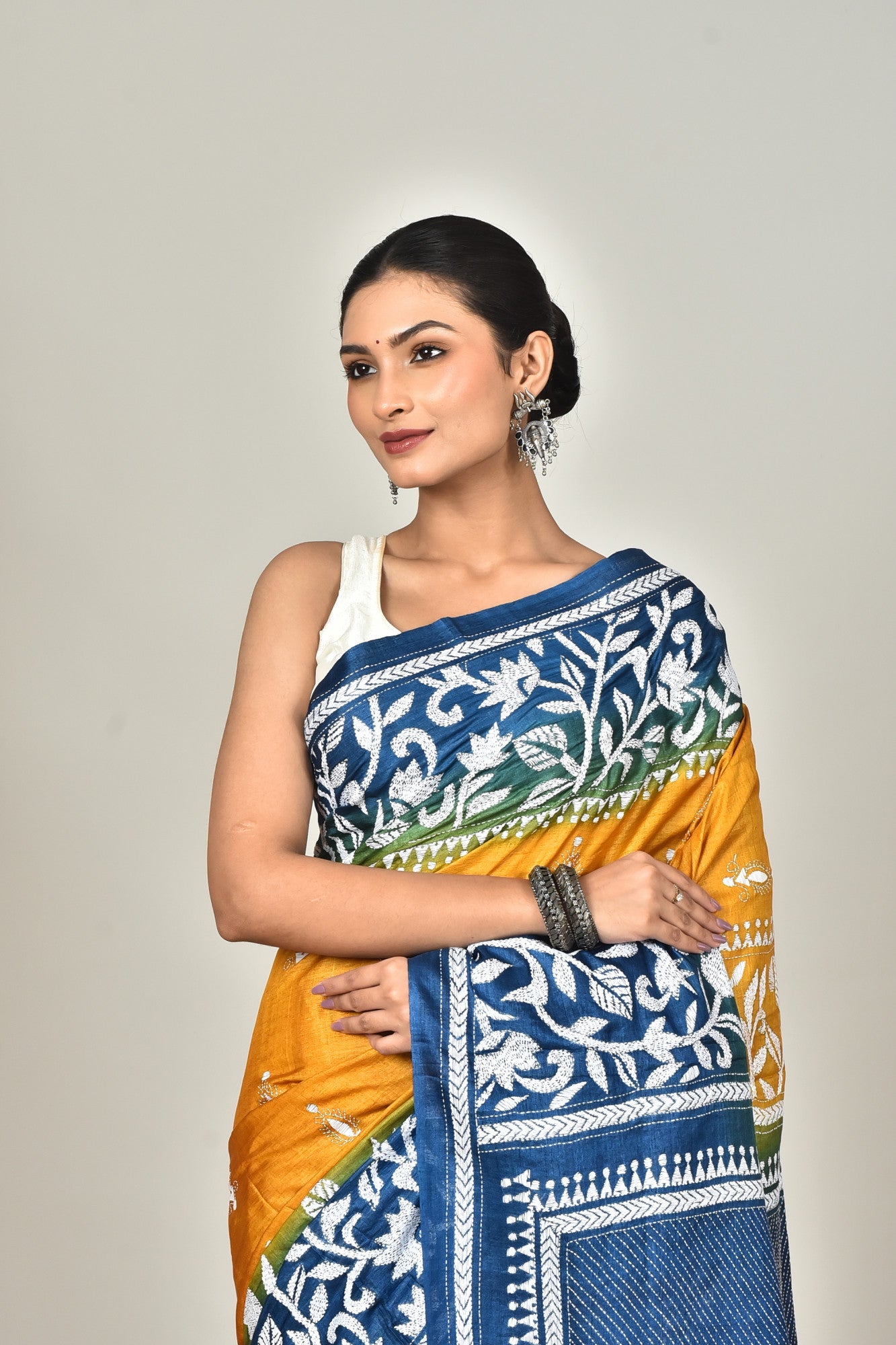 TUSSAR SILK DIY KANTHA SAREE Thumbnail