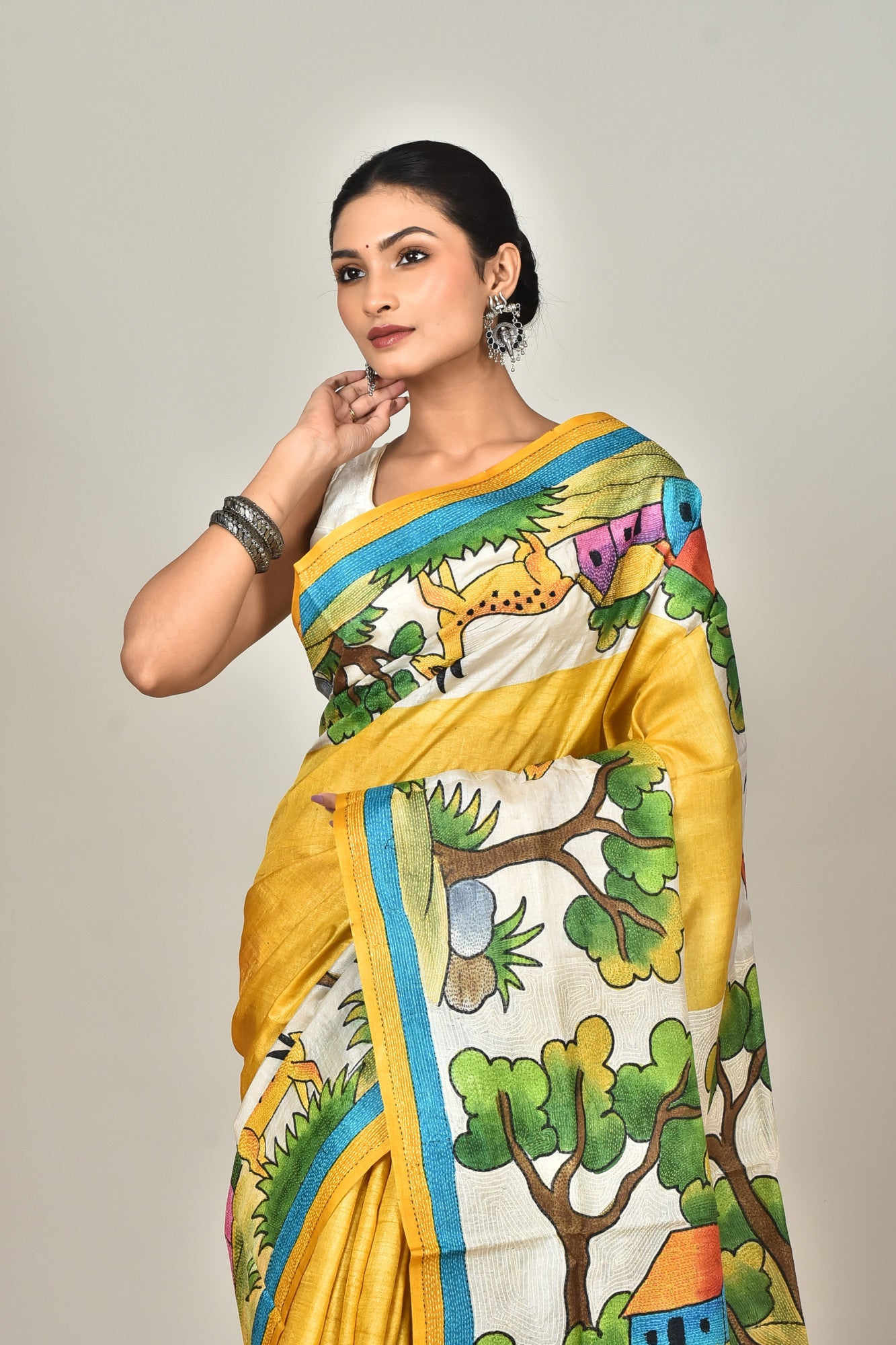 TUSSAR SILK HANDPRINT SAREE Thumbnail