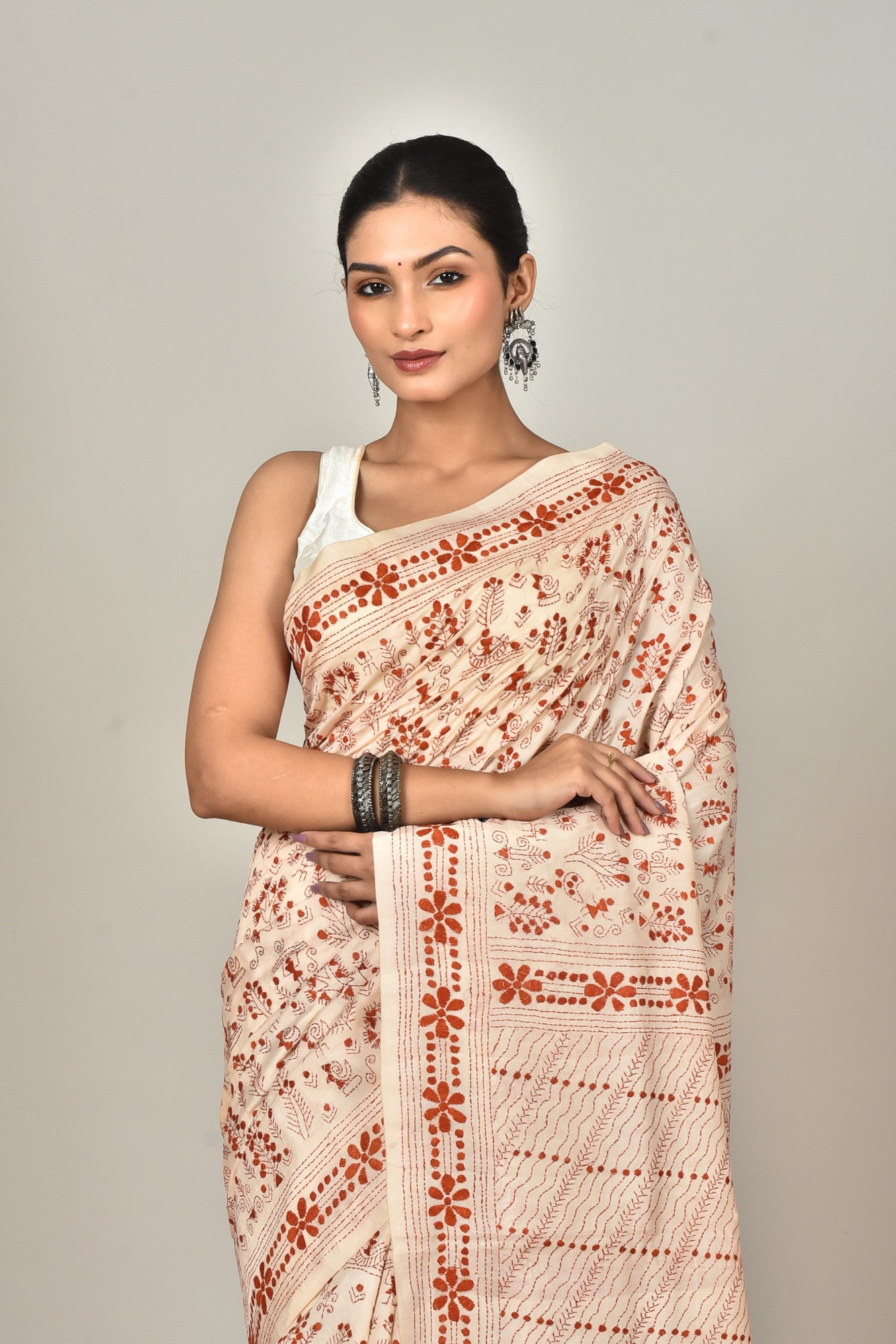 TUSSAR SILK KANTHA SAREE Thumbnail