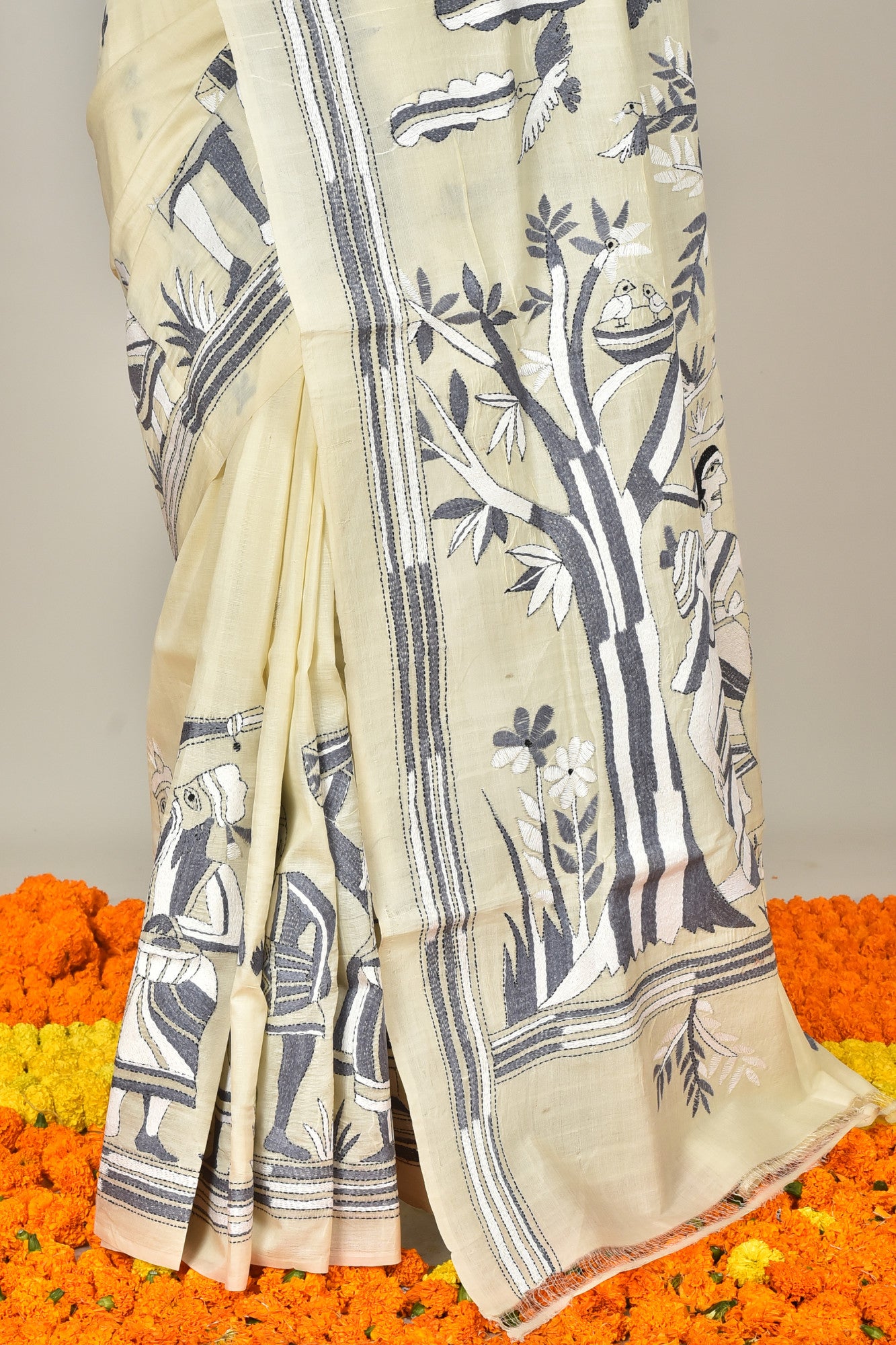 TUSSAR SILK KANTHA SAREE Thumbnail