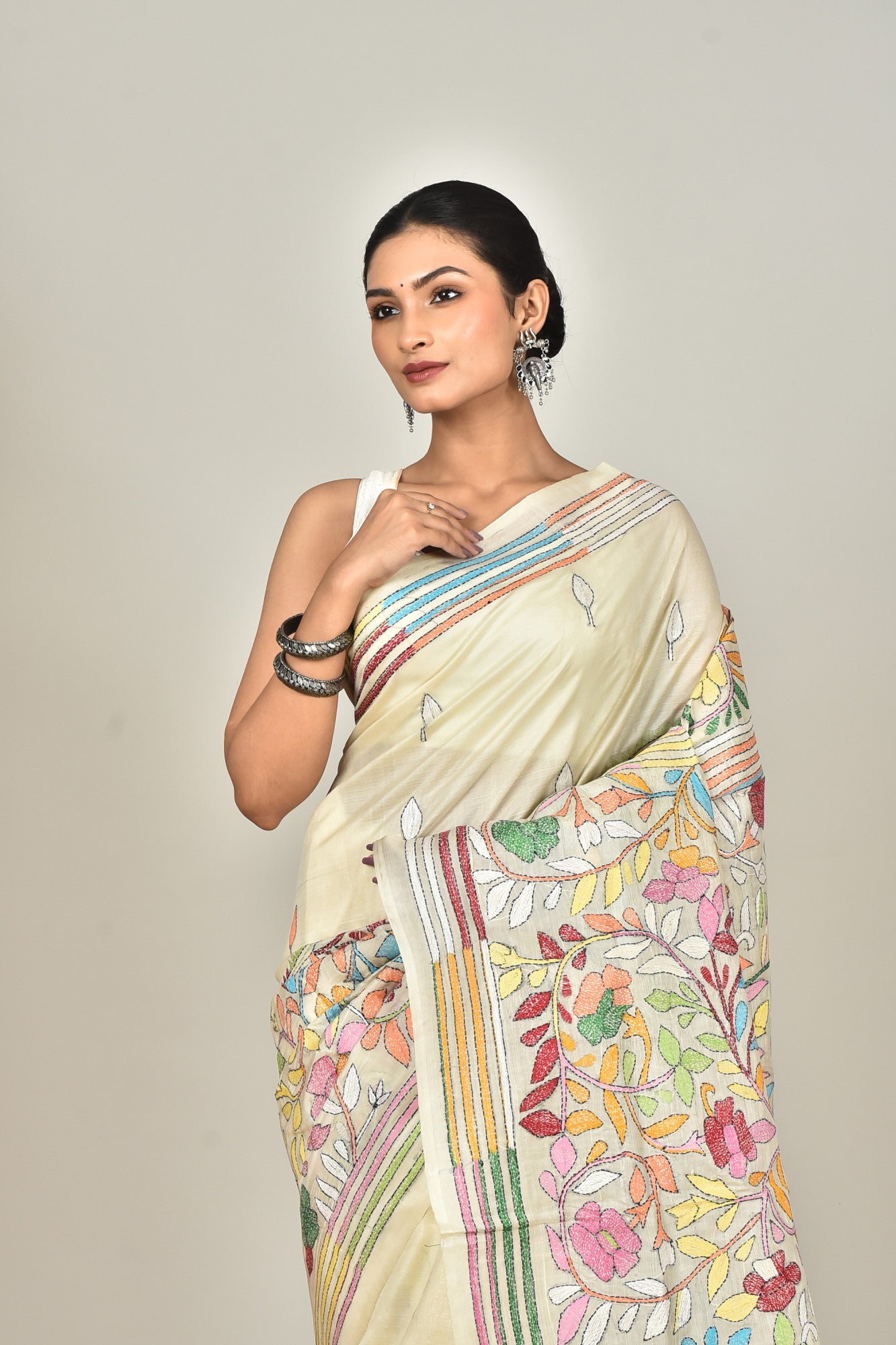 TUSSAR SILK KANTHA SAREE Thumbnail