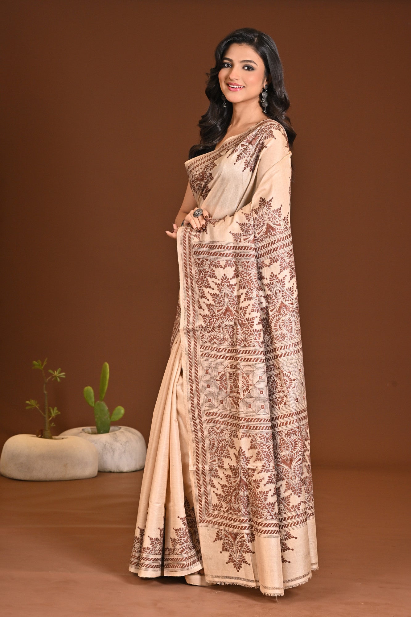 TUSSAR SILK KANTHA SAREE Thumbnail