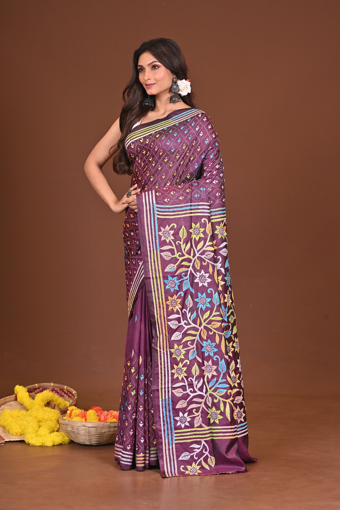 VANDANA BLENDED SILK KANTHA SAREE Thumbnail